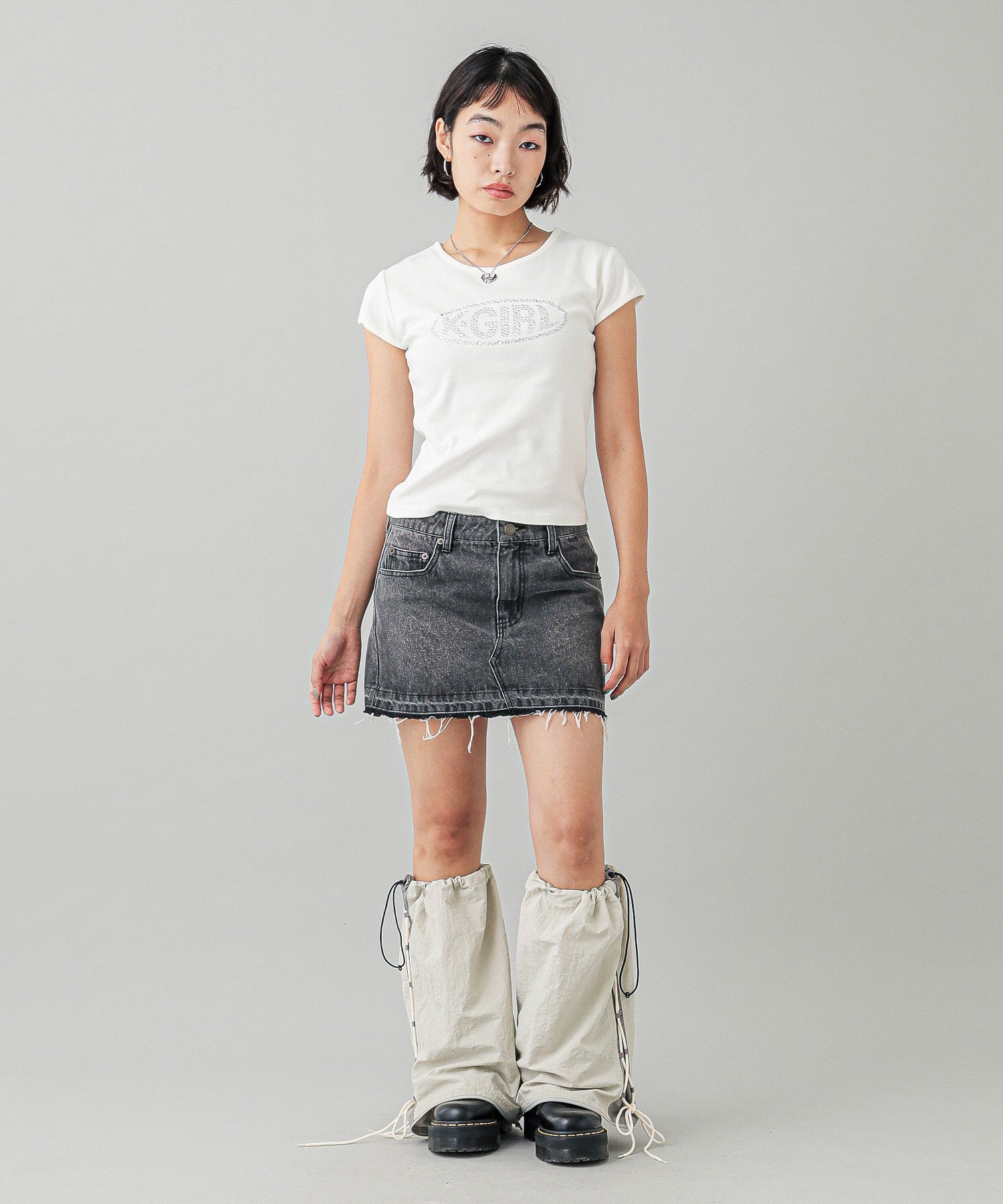 LOW RISE DENIM MINI SKIRT