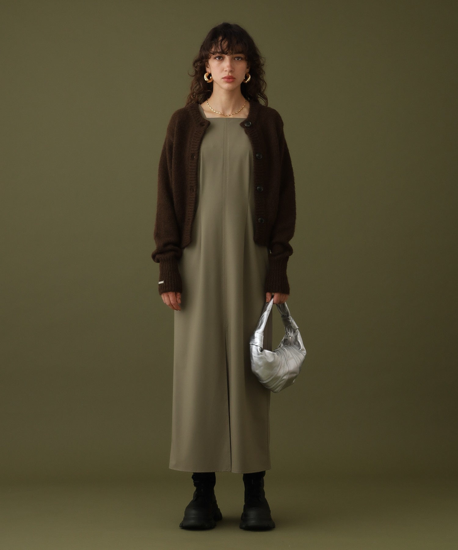 モデル身長：172cm　着用サイズ：ONESIZE