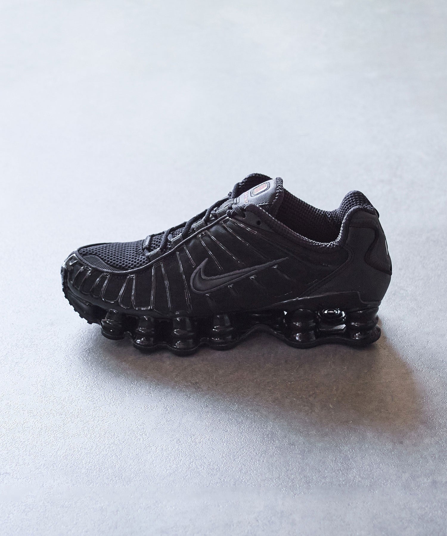 NIKE/AIRMAX SHOX TL