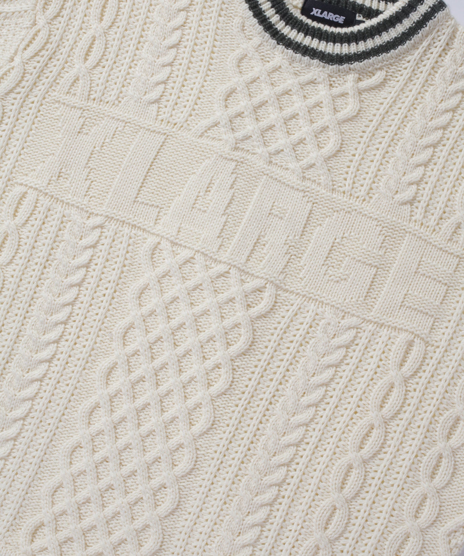 CABLE CREWNECK KNIT