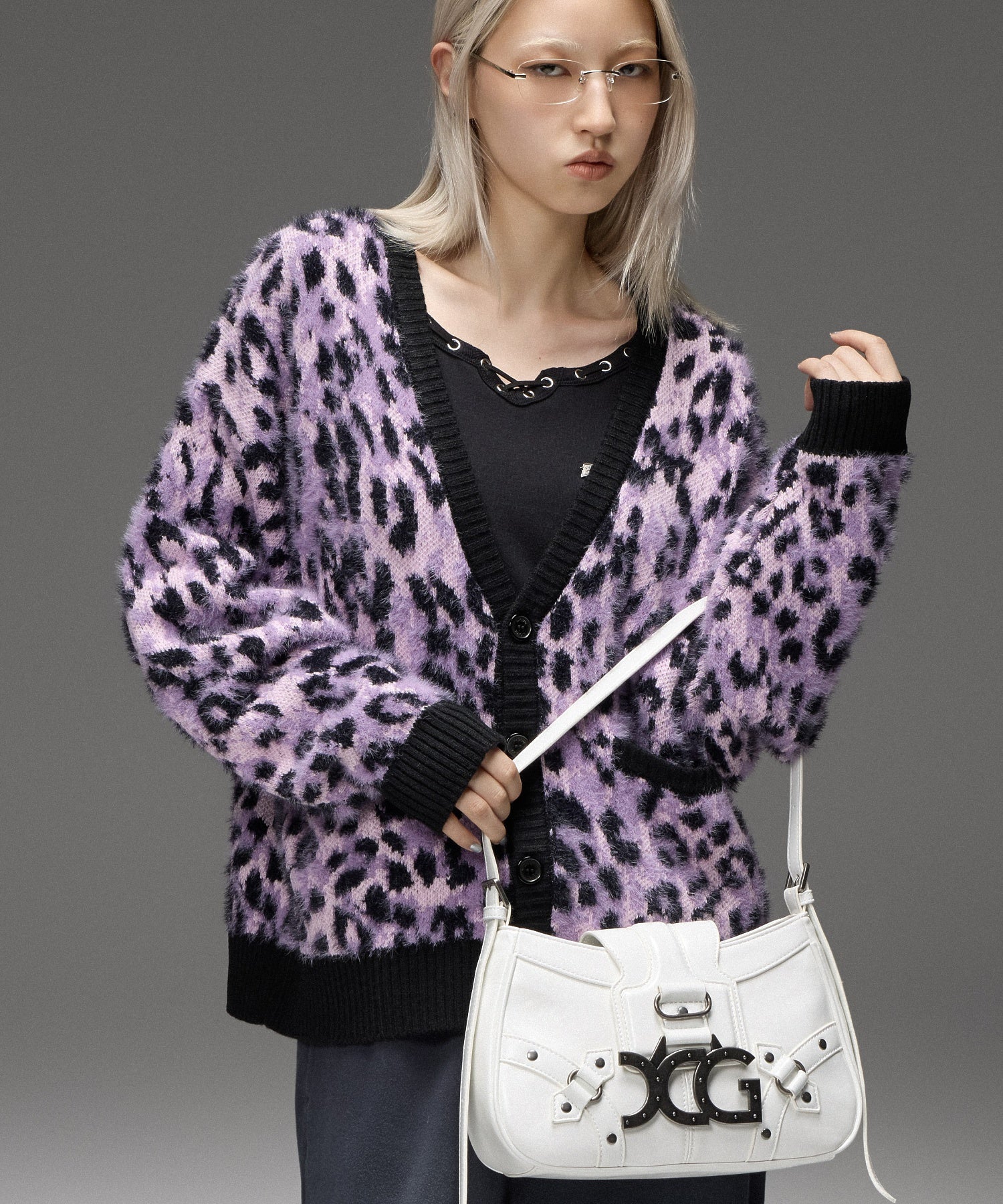 XG LOGO PLATE SHOULDER BAG