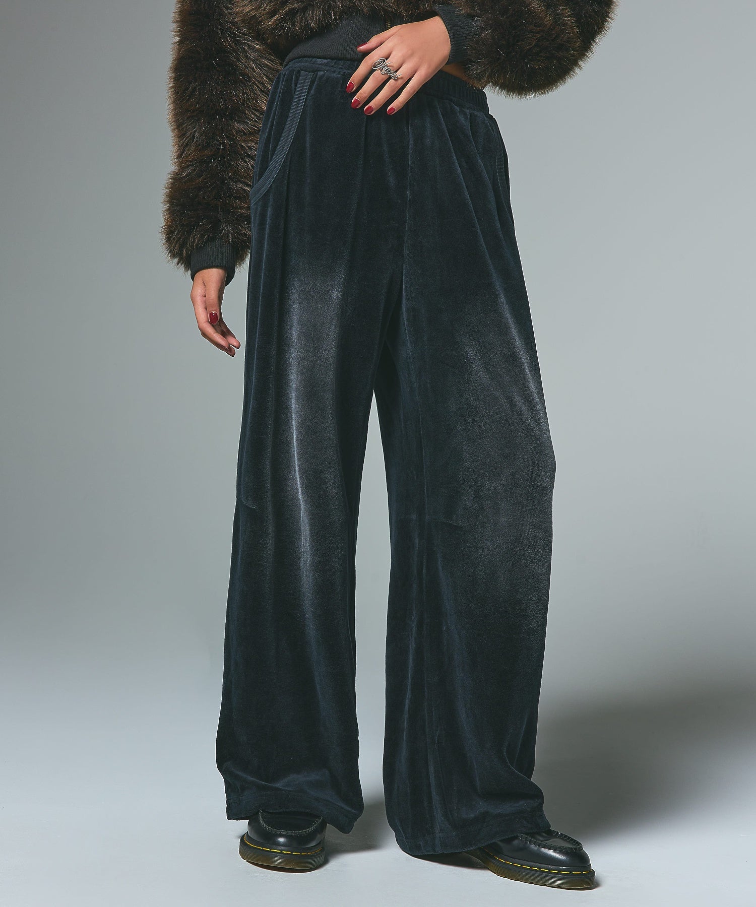 FADED VELOUR LOOSE FIT PANTS