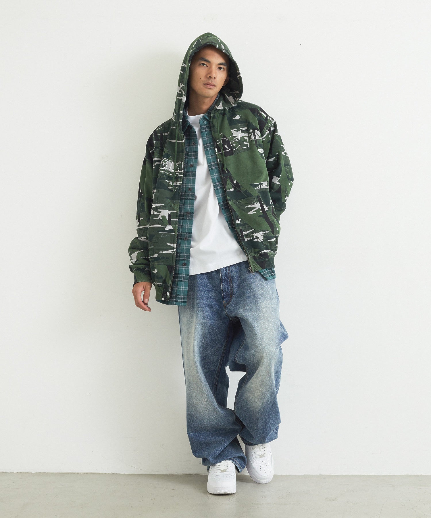 ALLOVER PRINT ZIP HOODED SWEATSHIRT