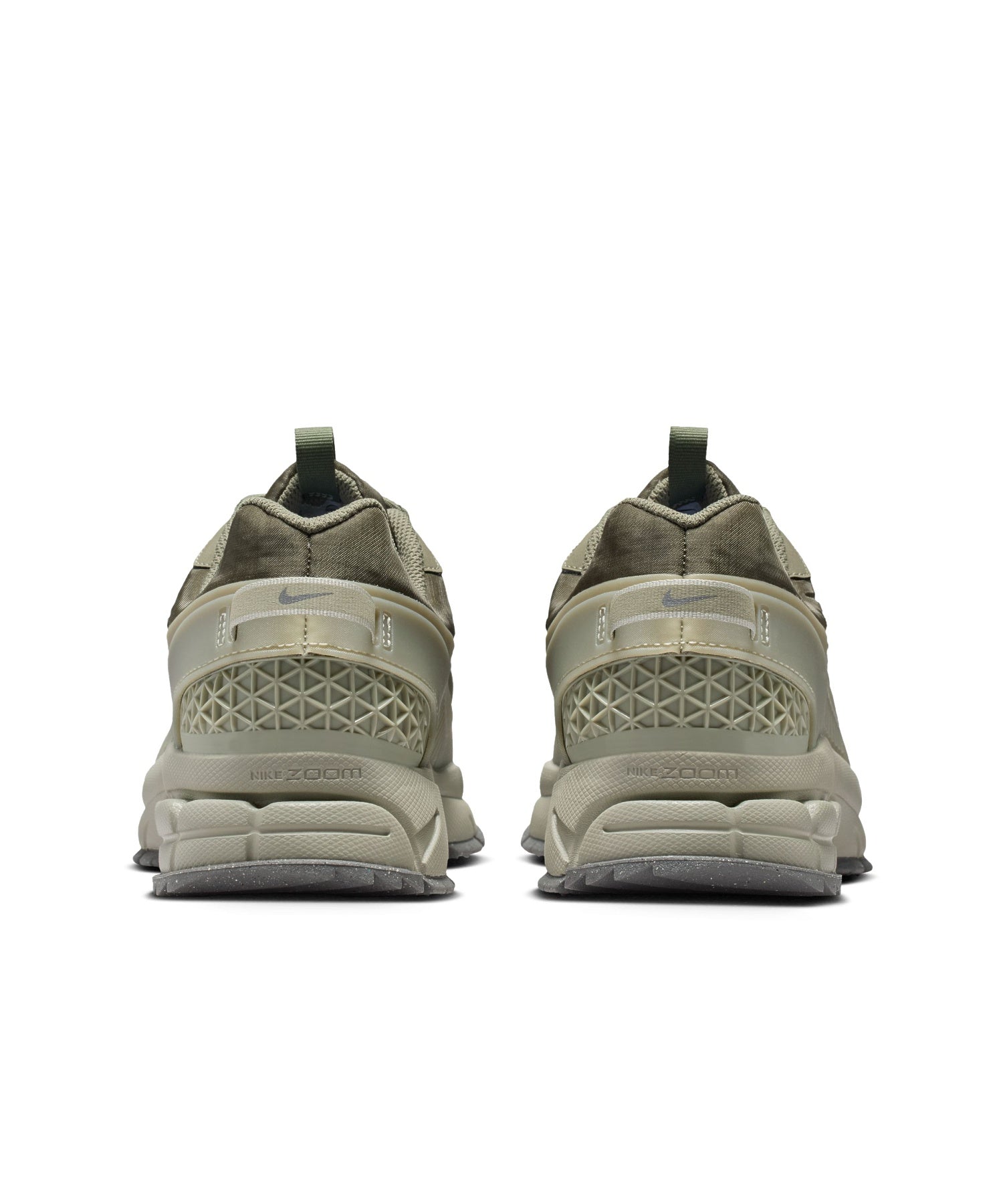 NIKE/ナイキ/ZOOM VOMERO ROAM HJ4646-300