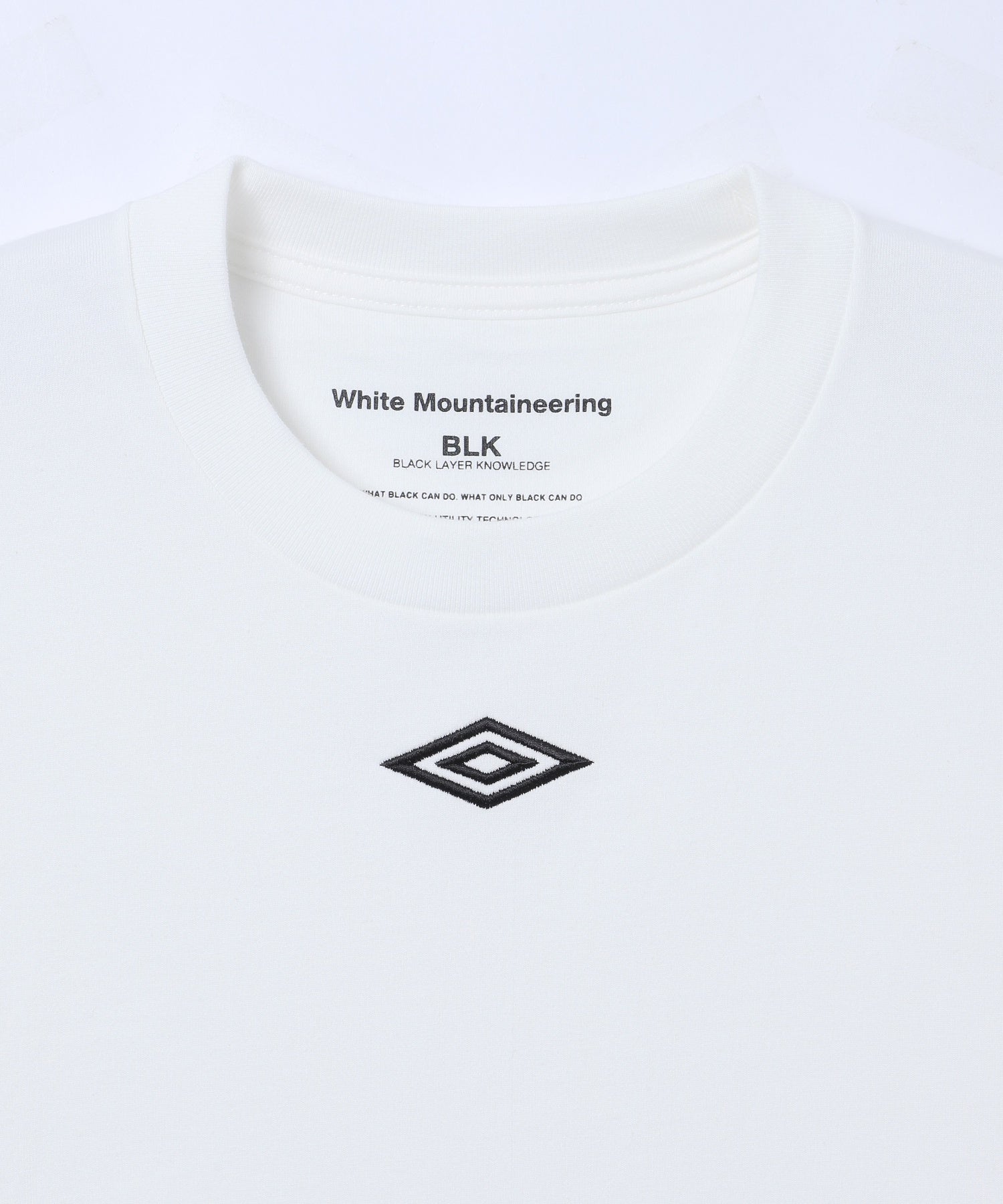 WHITE MOUNTAINEERING/ホワイトマウンテニアリング/WM×UMBRO T-SHIRT/BK2473504