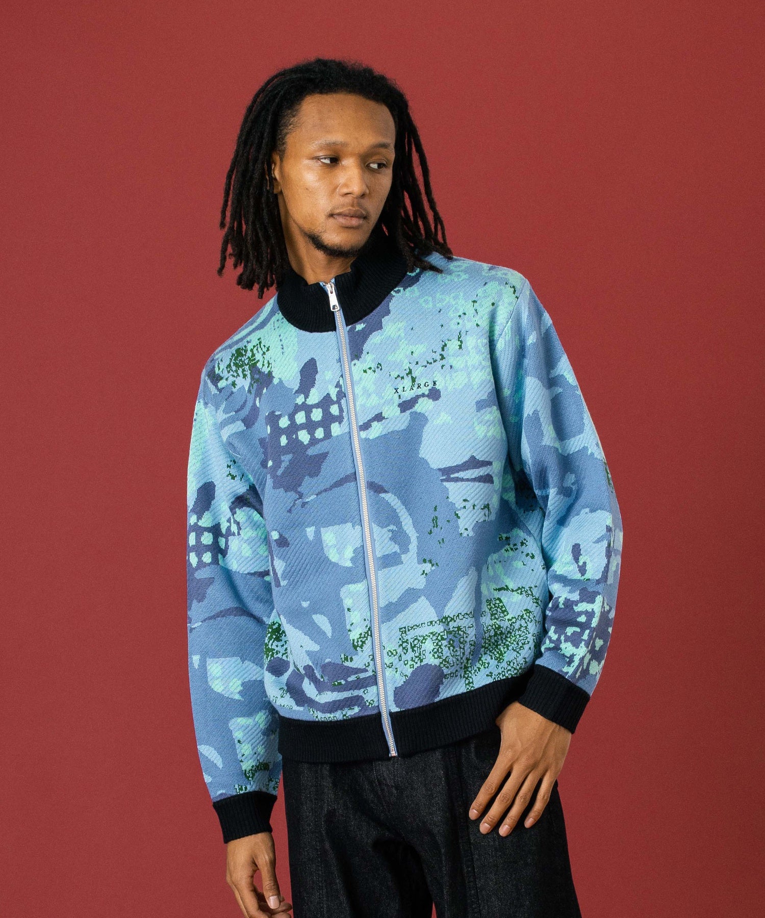 MODEL 身長185cm / 着用サイズ：Lサイズ