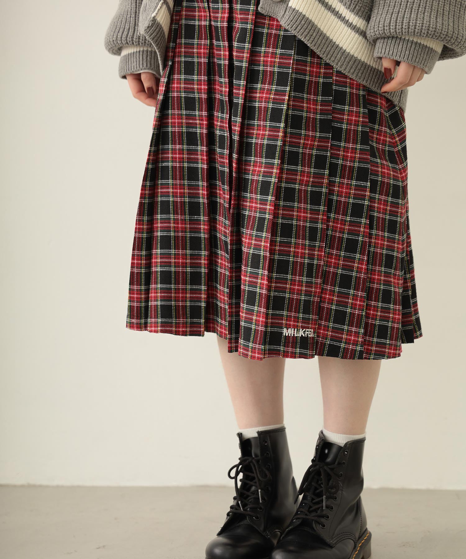 PLEATED PLAID SKIRT
