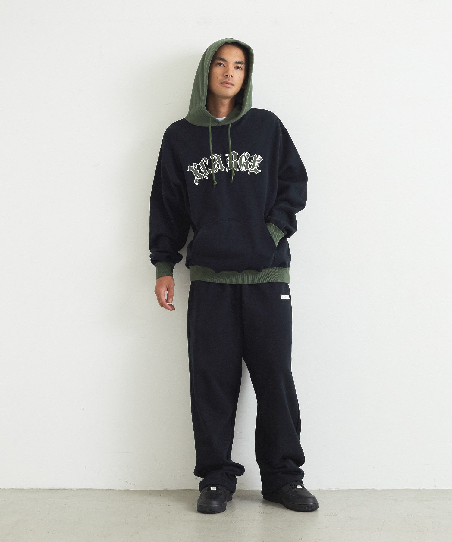 2TONE HOODED SWEATSHIRT