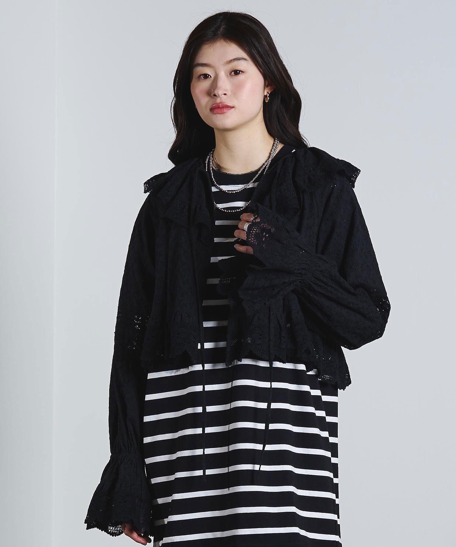 mag.by c/COTTON EMBROIDERY L/S FRILL SHIRT