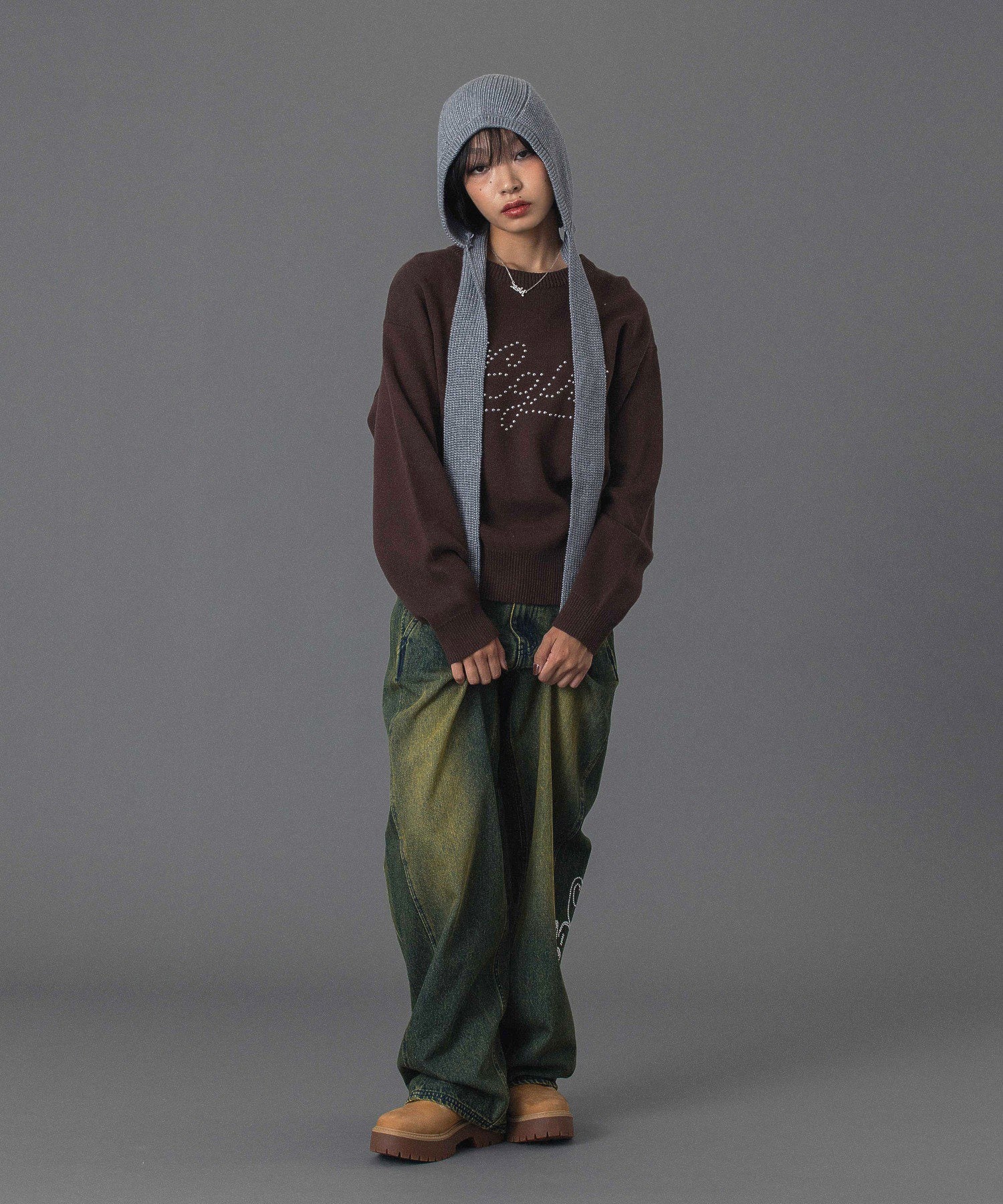 STUDDED LOGO KNIT TOP