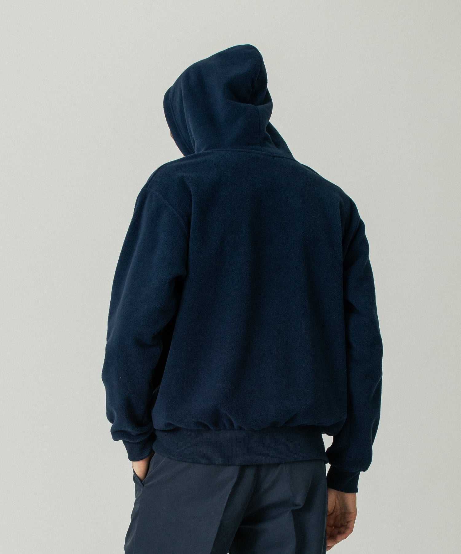 FLEECE SWEATSHIRT