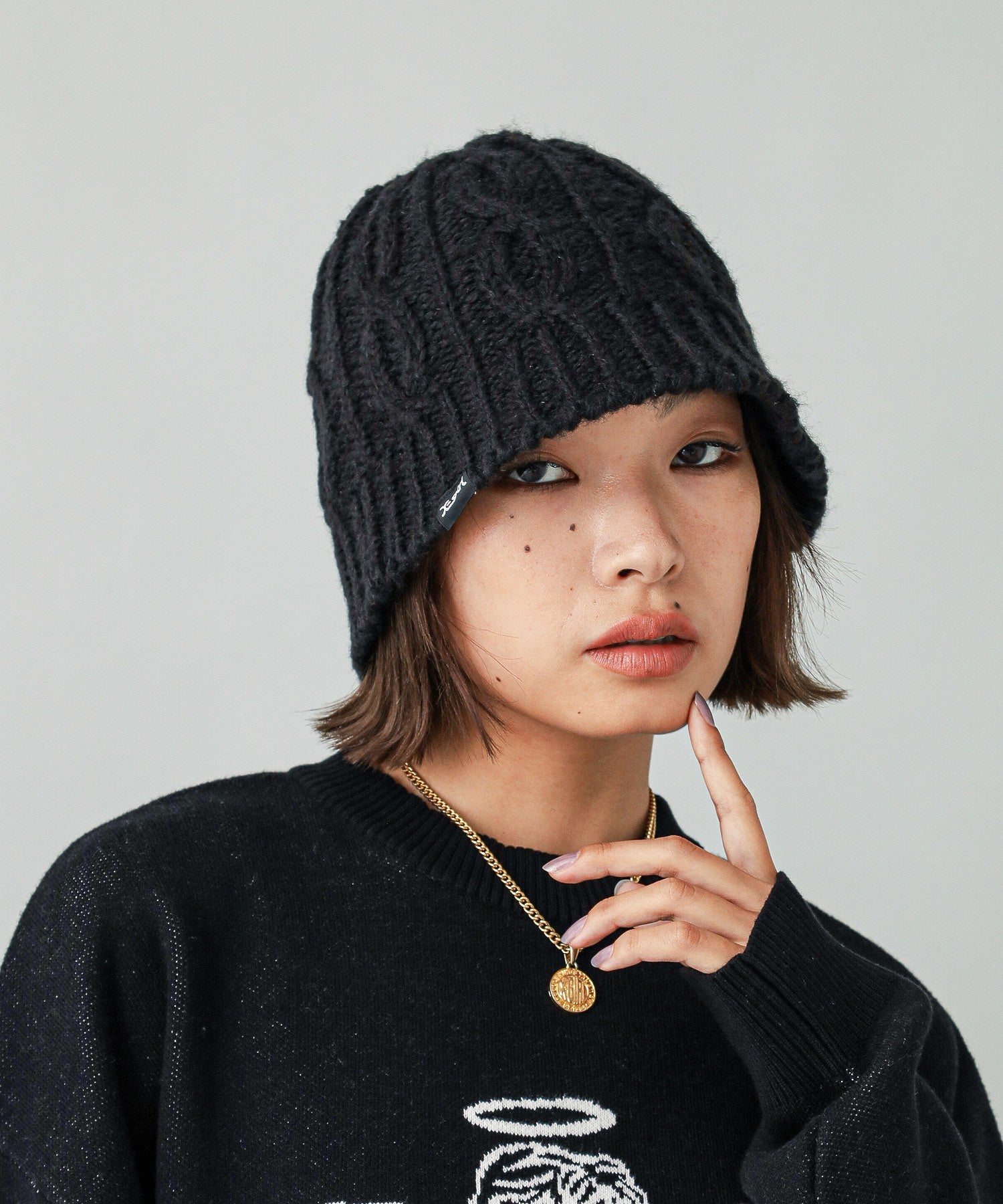CABLE KNIT HAT