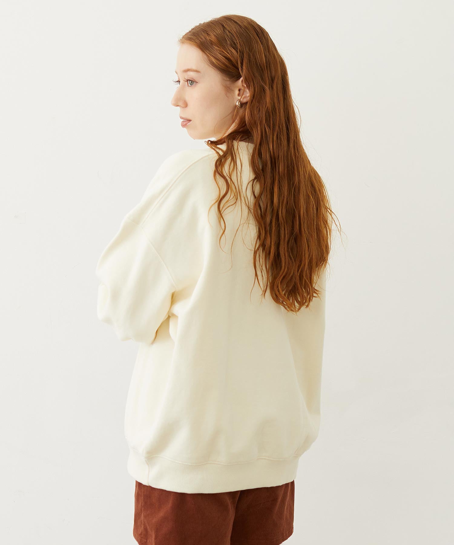 BLOOMING FLOWER EMBROIDERY SWEAT TOP