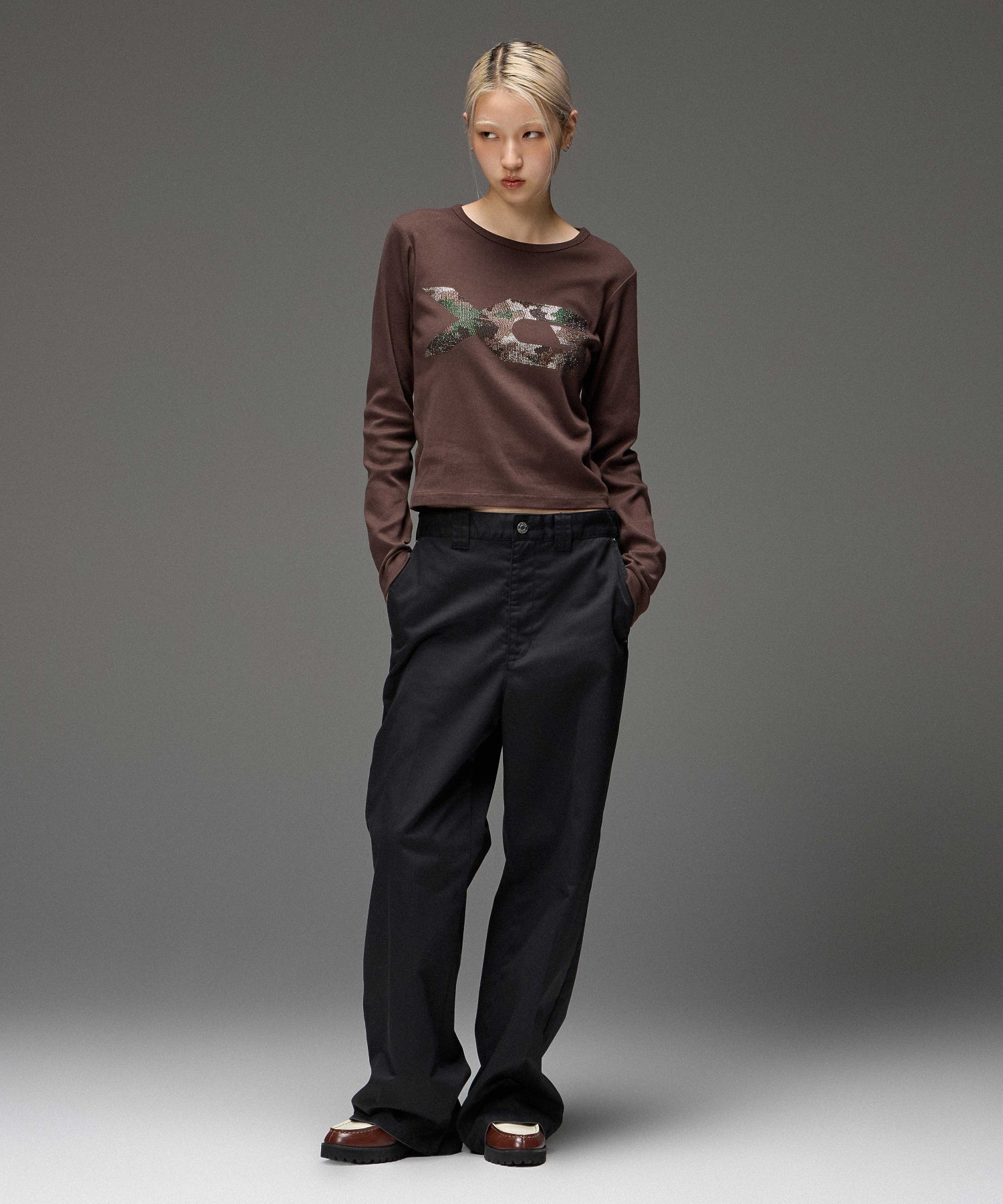 FACE LABEL FADED WIDE STRAIGHT EASY PANTS