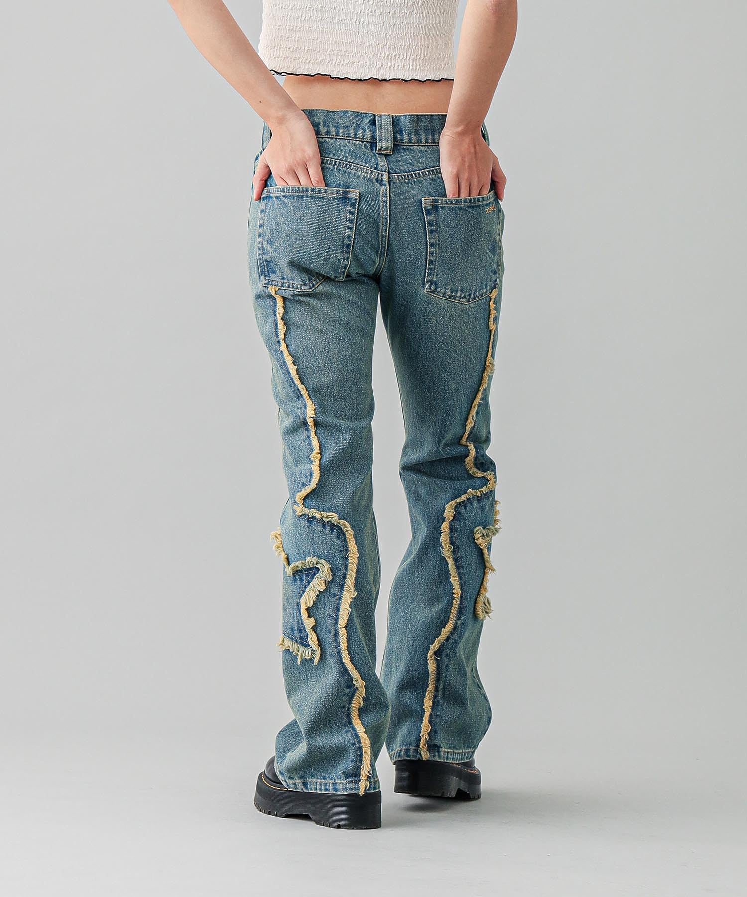 STAR PATCH DENIM PANTS