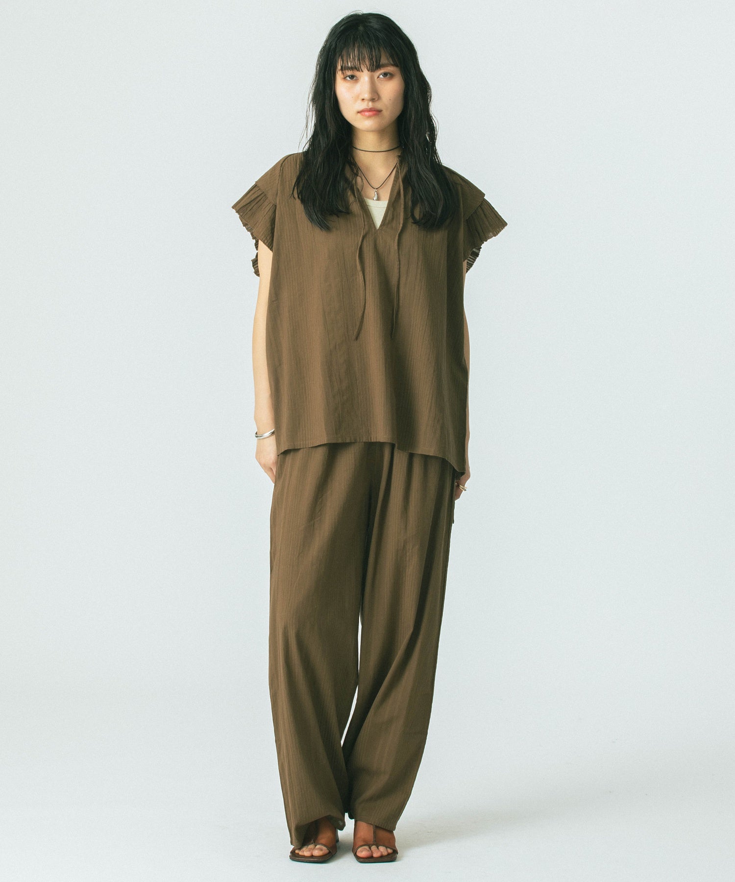 SUCKER FRILL BLOUSE