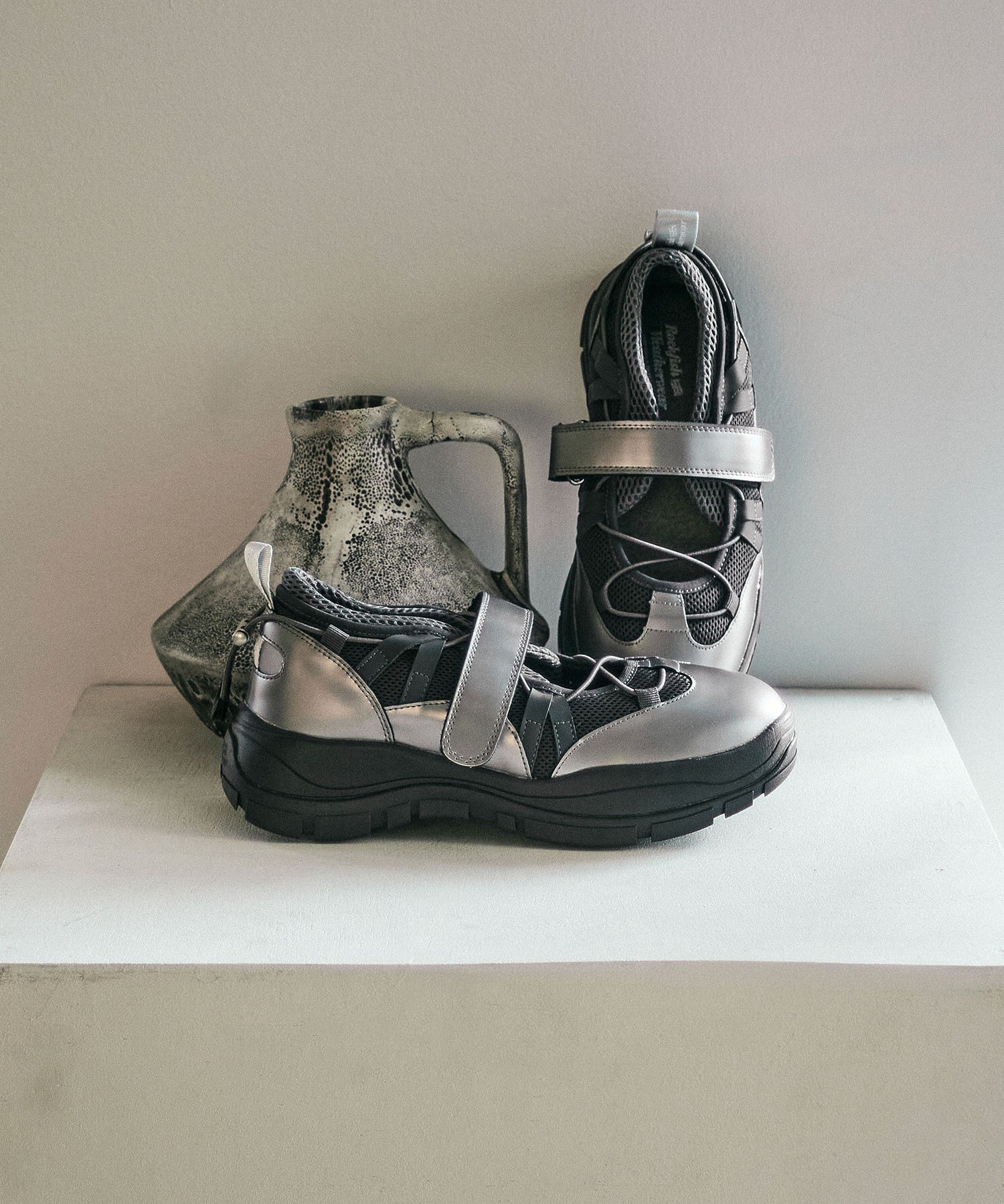 Rockfish Weatherwear/BRYN VELCRO SNEAKERS