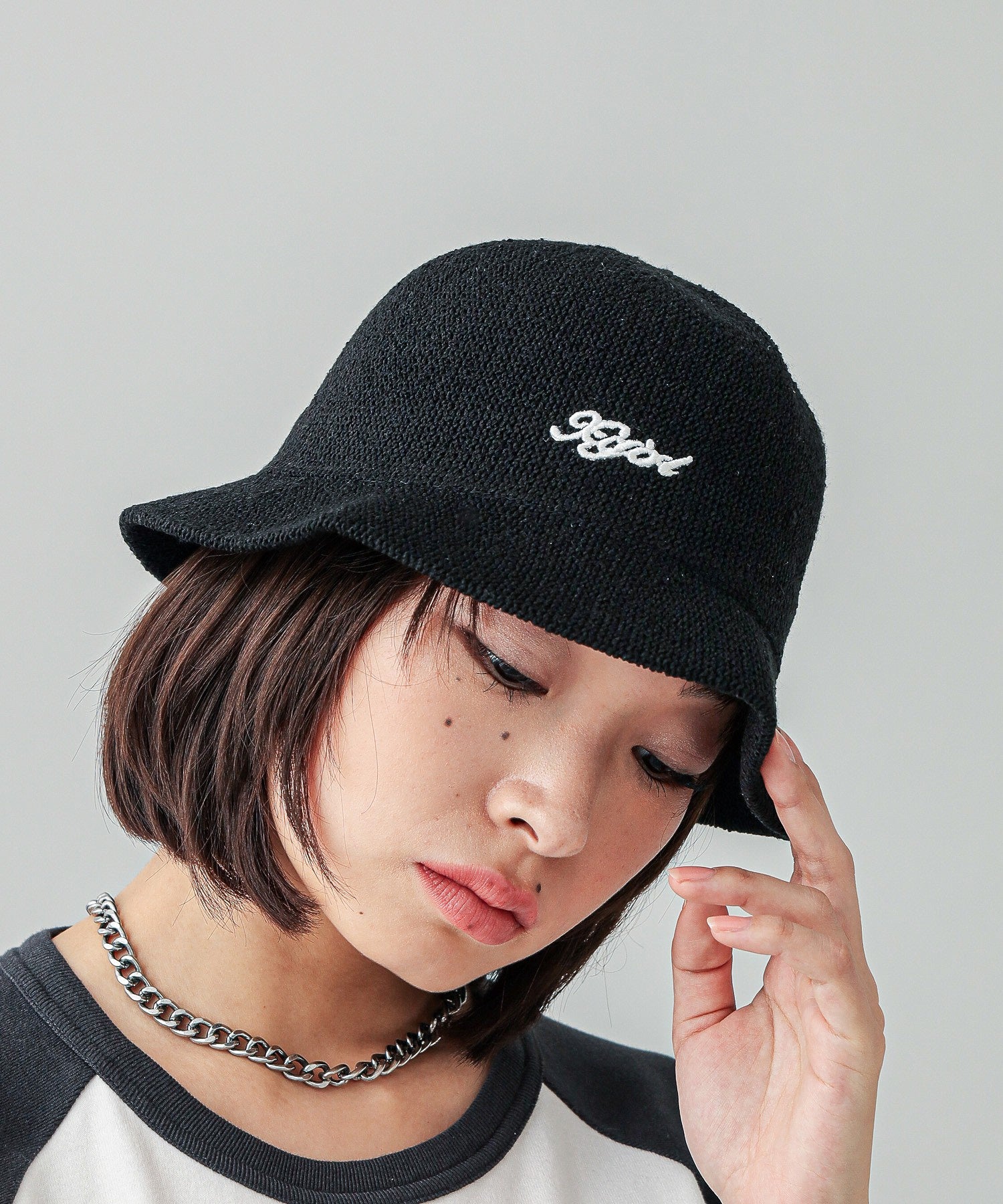 LOGO BUCKET HAT