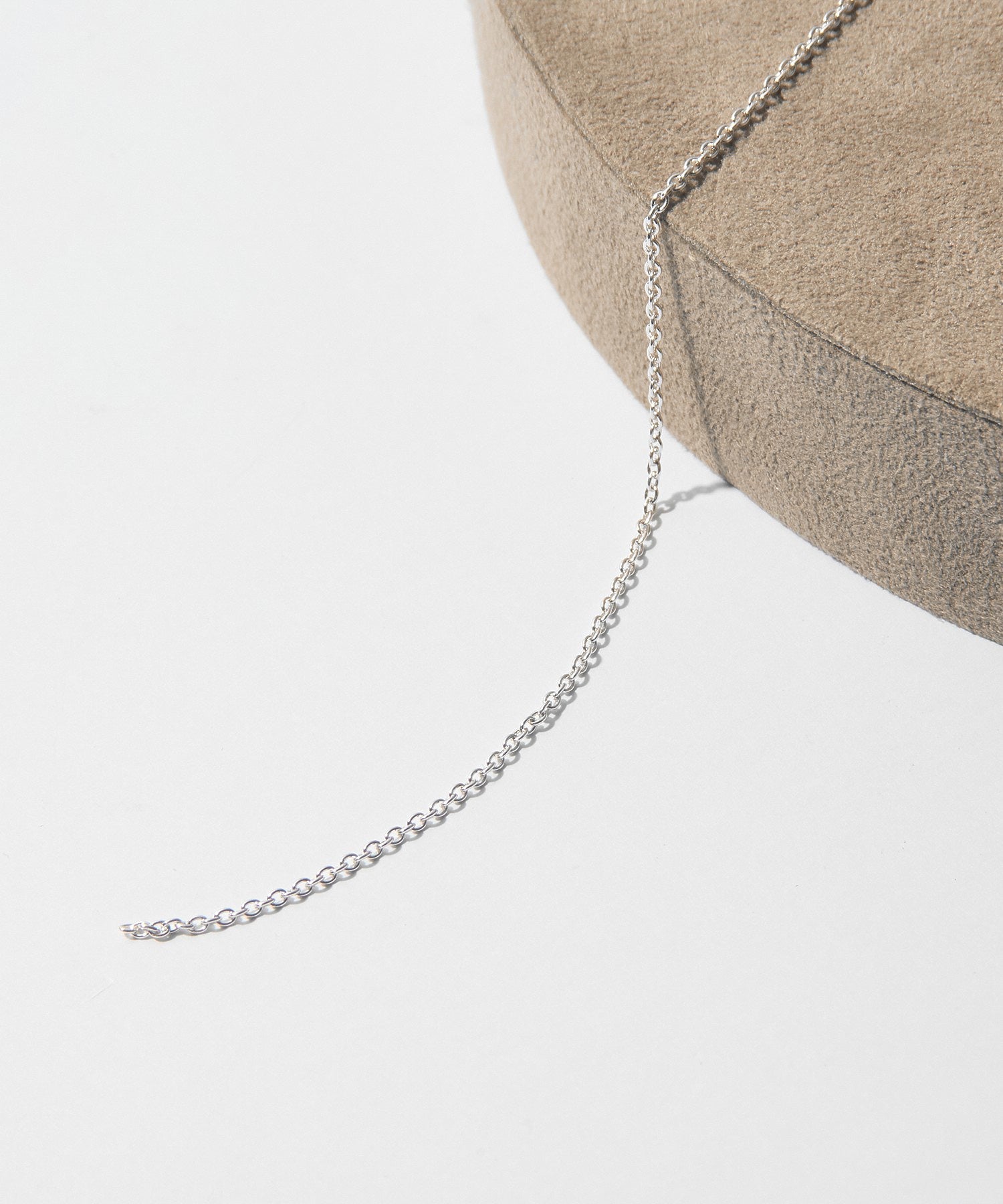 loni/GROUND PLATE NECKLACE