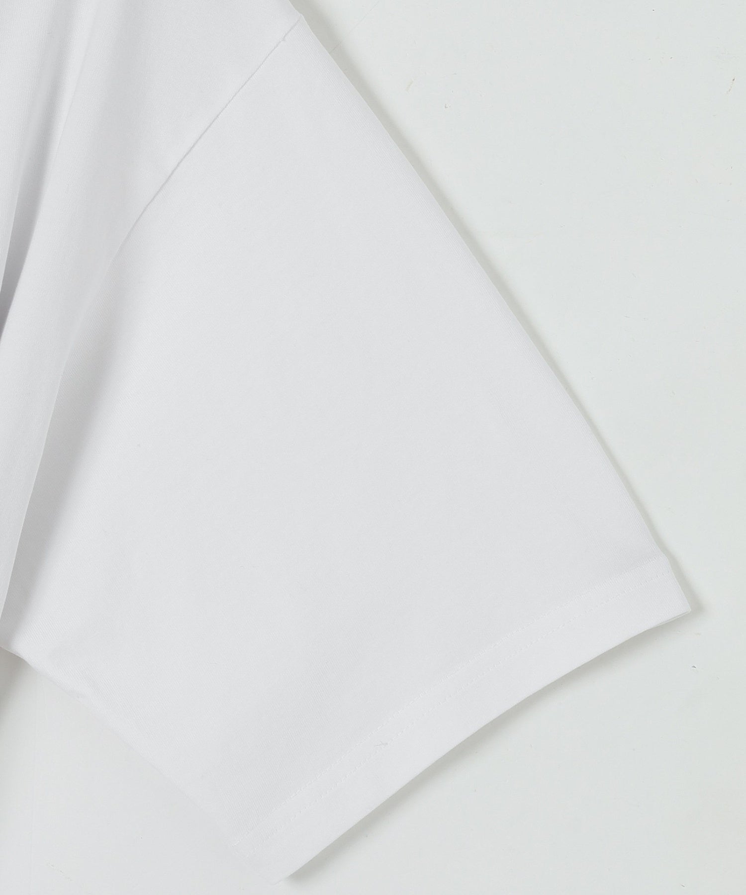 BOILER ROOM/ボイラールーム/15 YEARS CAMERA T-SHIRT AW25SS46WHT