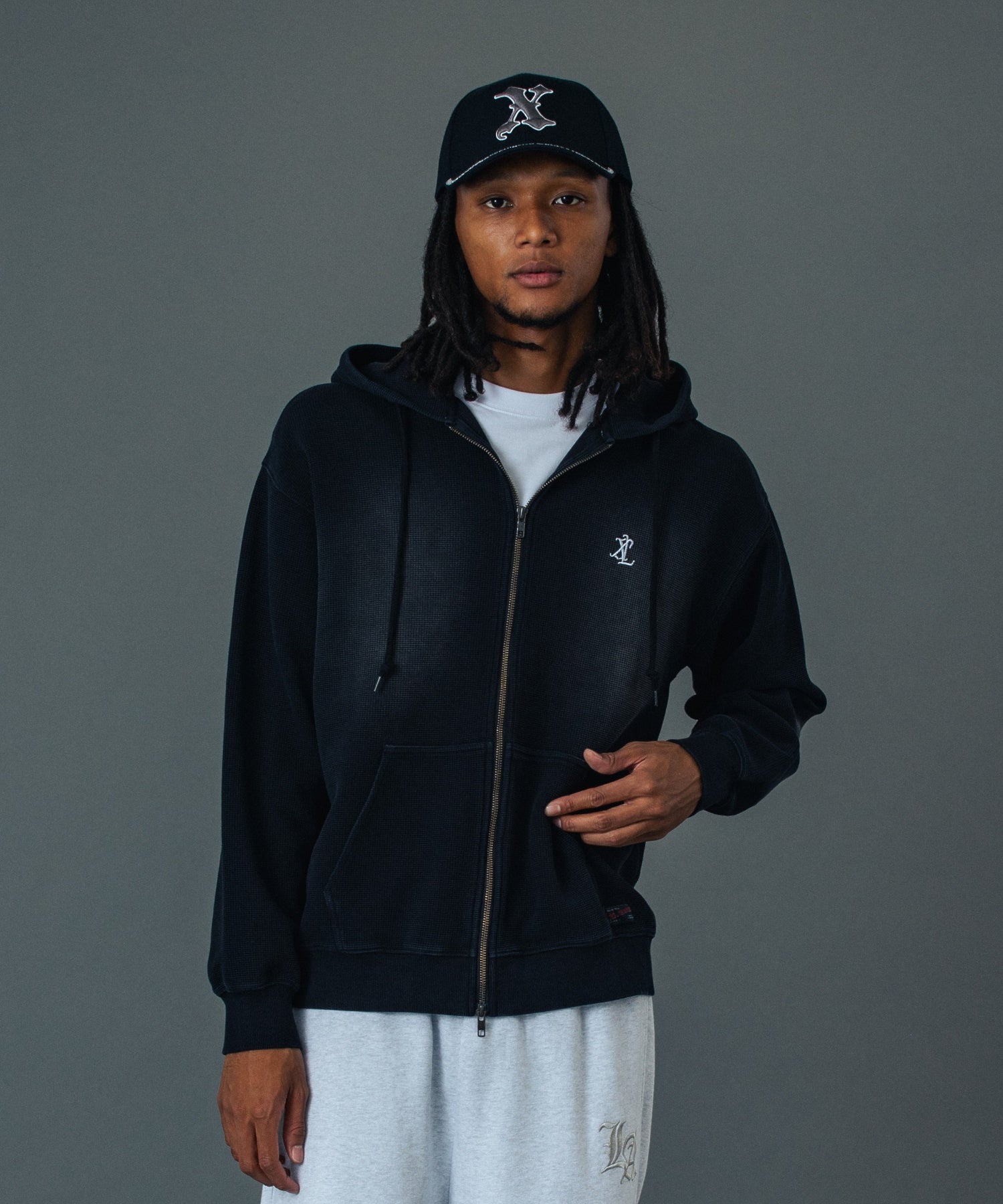 MODEL 身長185cm / 着用サイズ：Lサイズ