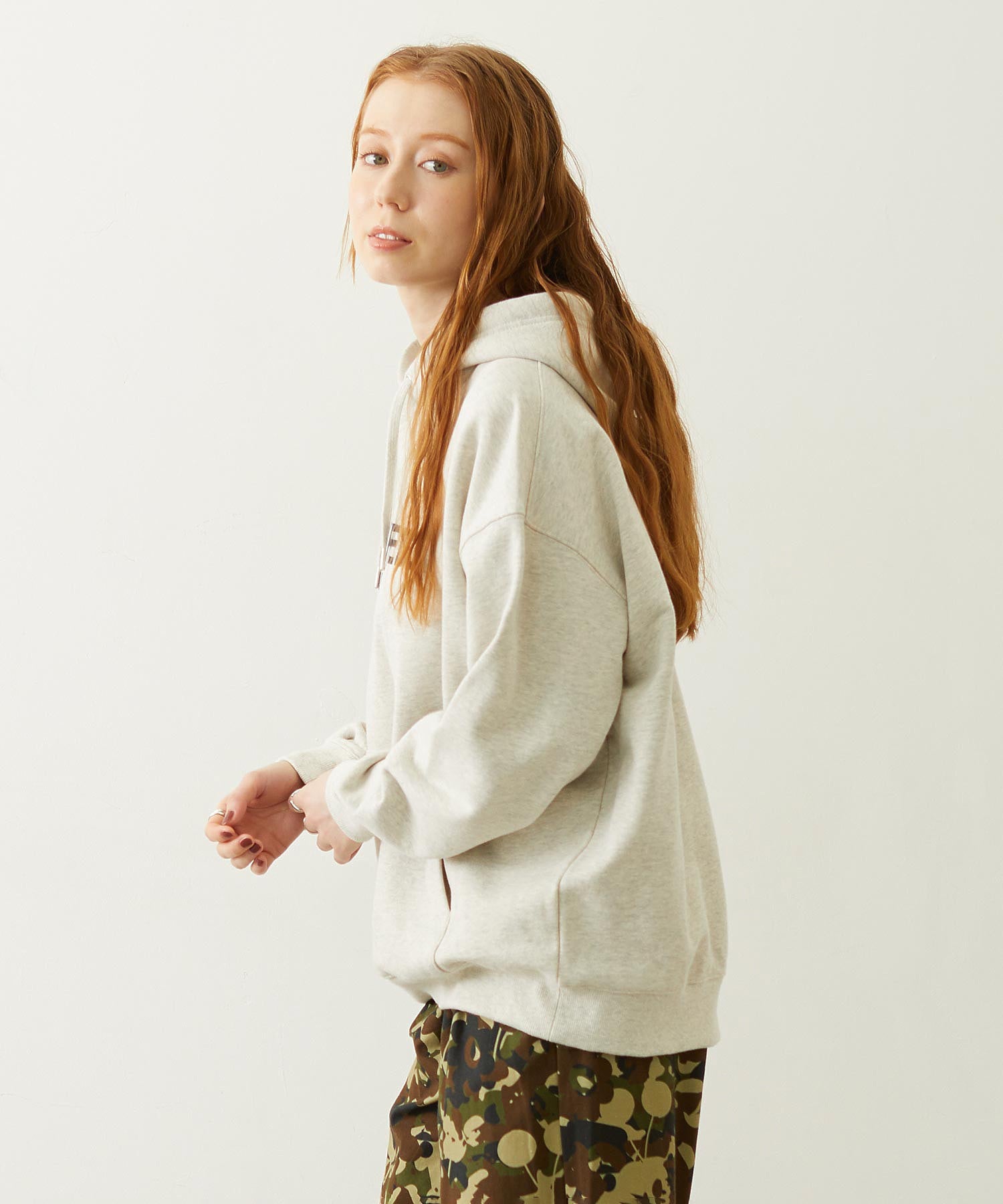 STENCIL LOGO SWEAT HOODIE