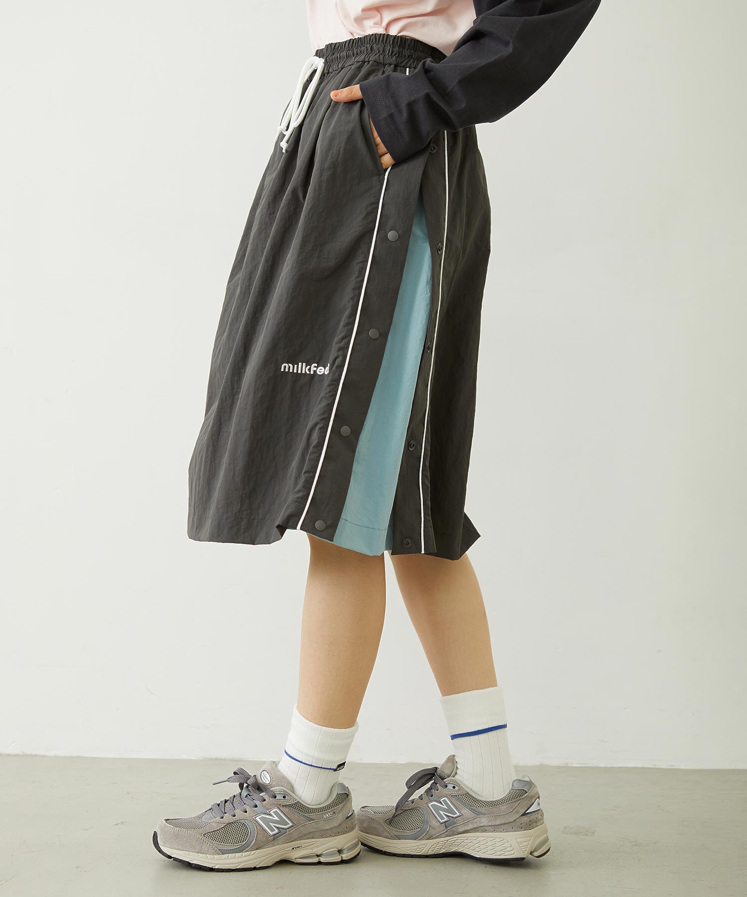 CUTOUT LOGO TRACK SKIRT