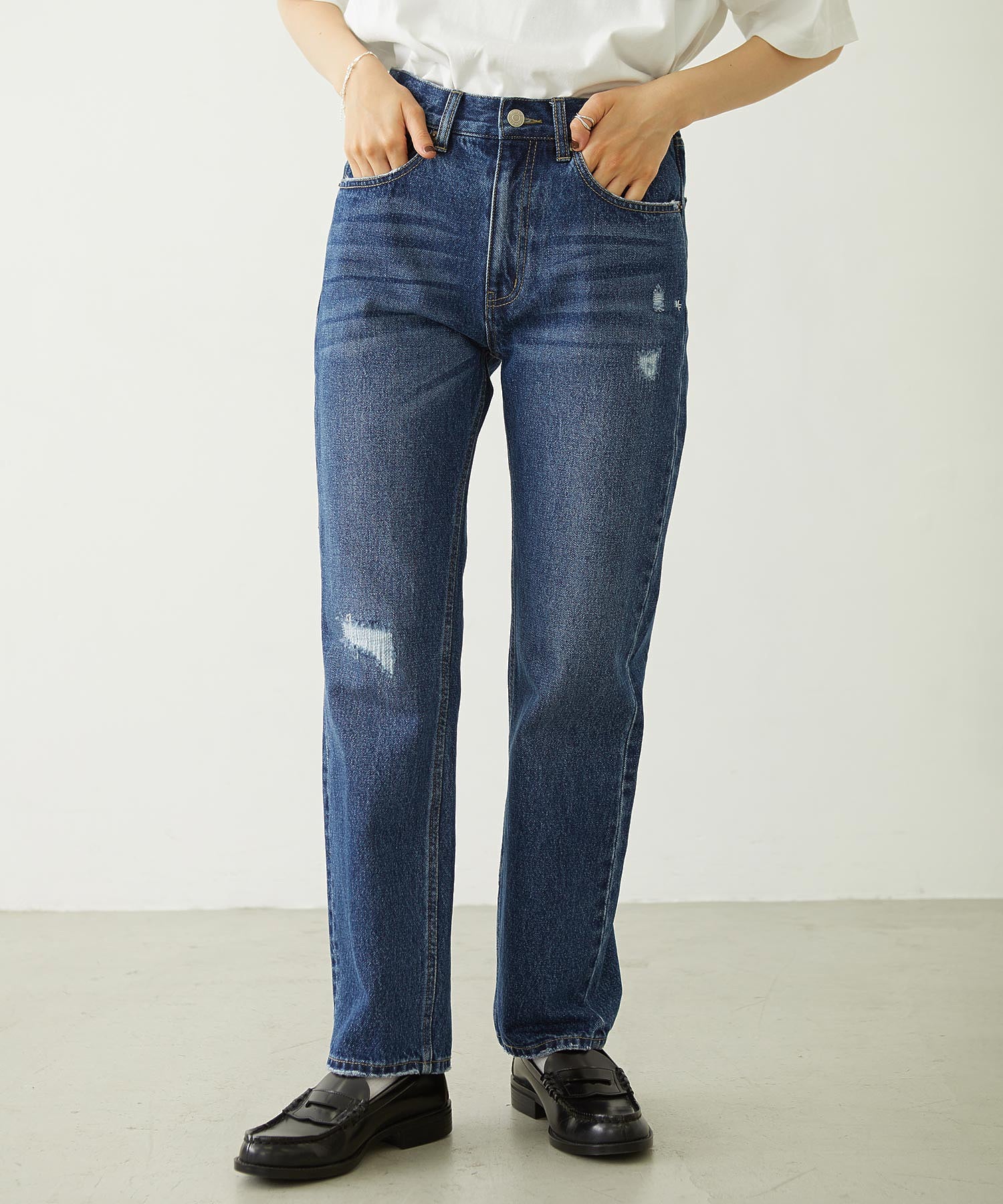 REPAIR DETAIL DENIM PANTS
