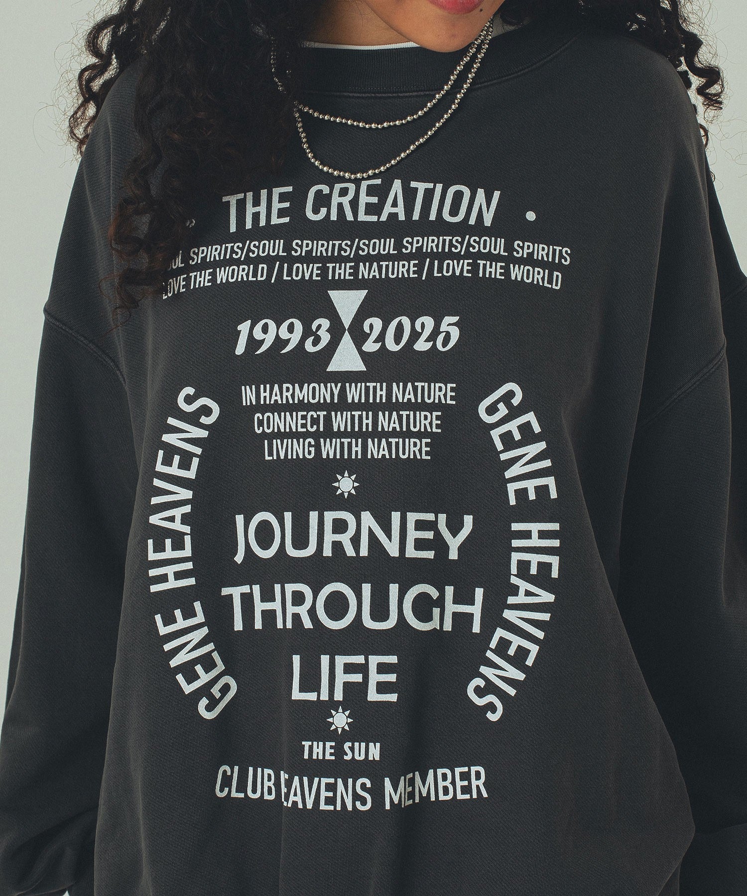 GENE HEAVENS/VOLUME SLEEVE PRINT SWEAT