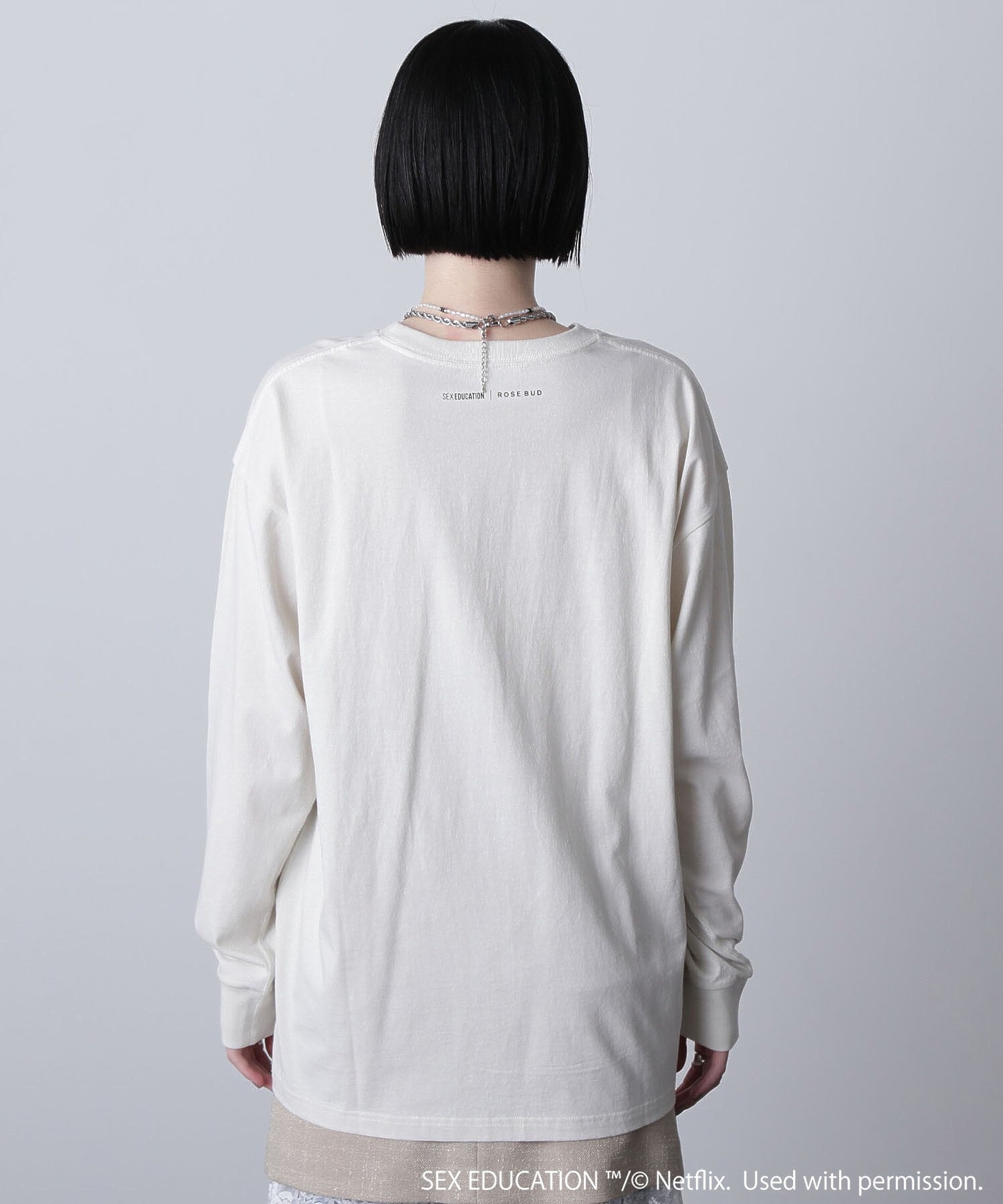 Netflix Series ‘SEX EDUCATION’ × ROSE BUD/MAEVE BOX LOGO TEE