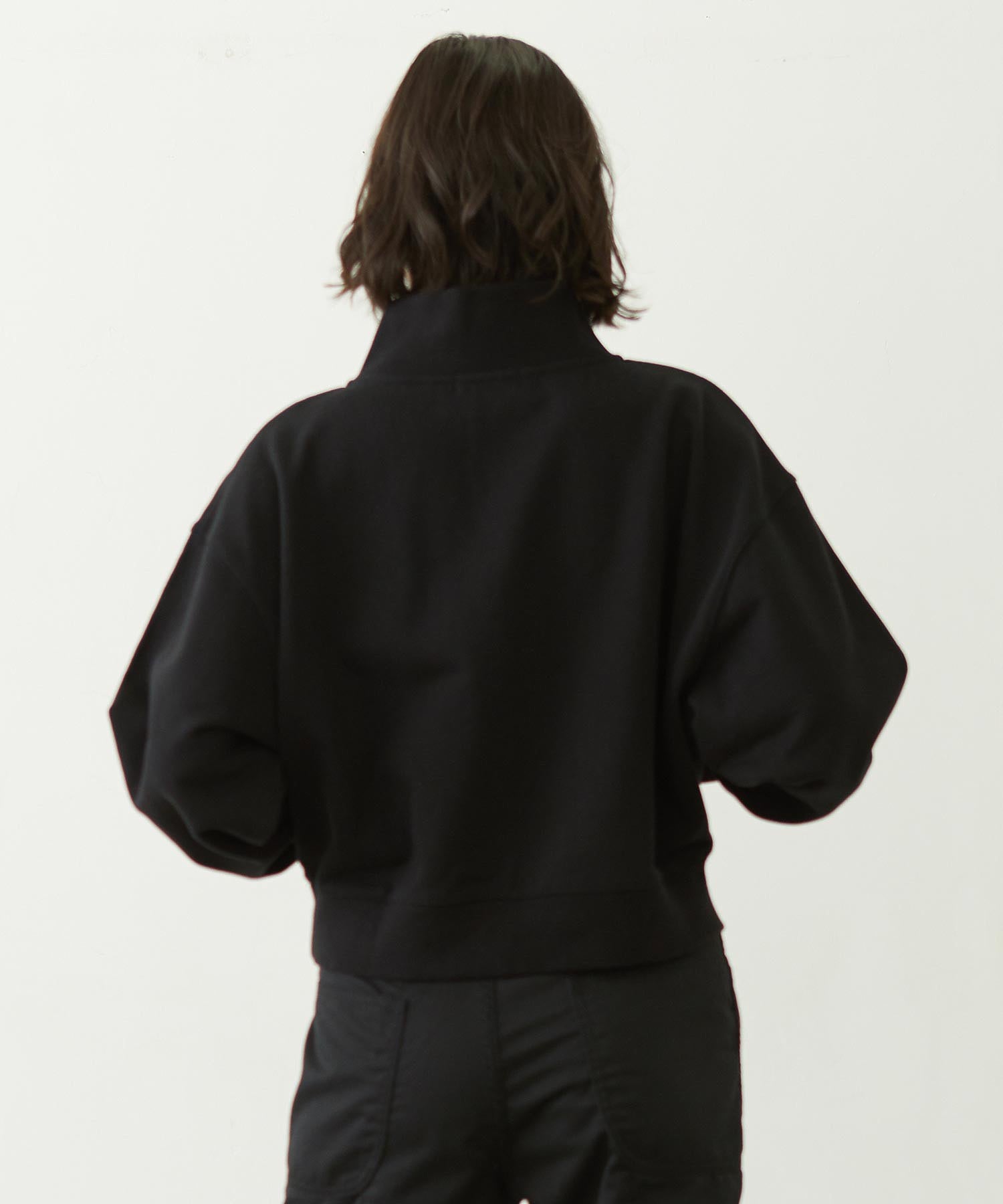 SAGARA PATCH HALF ZIP TOP