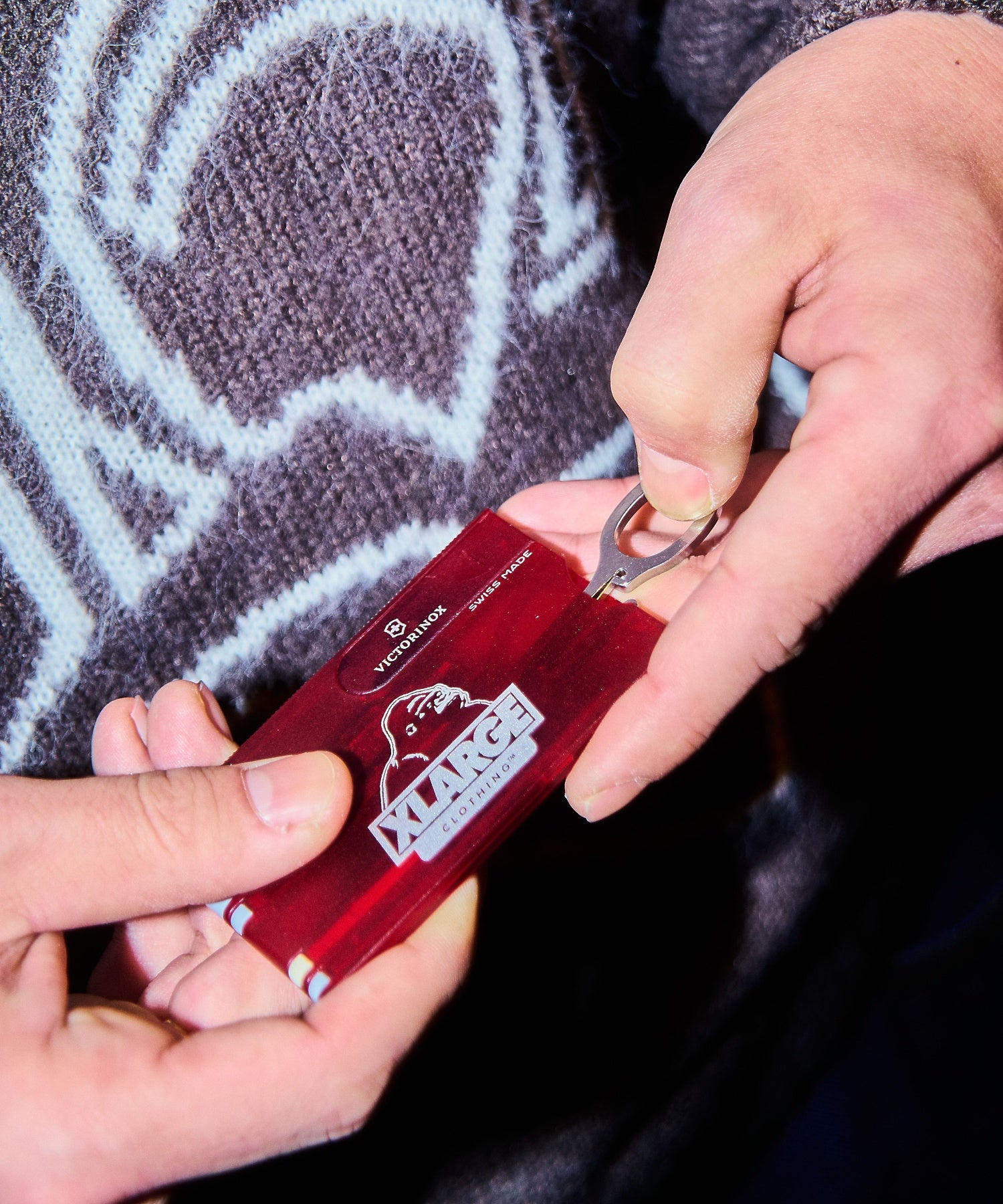 XLARGE×VICTORINOX SWISS CARD