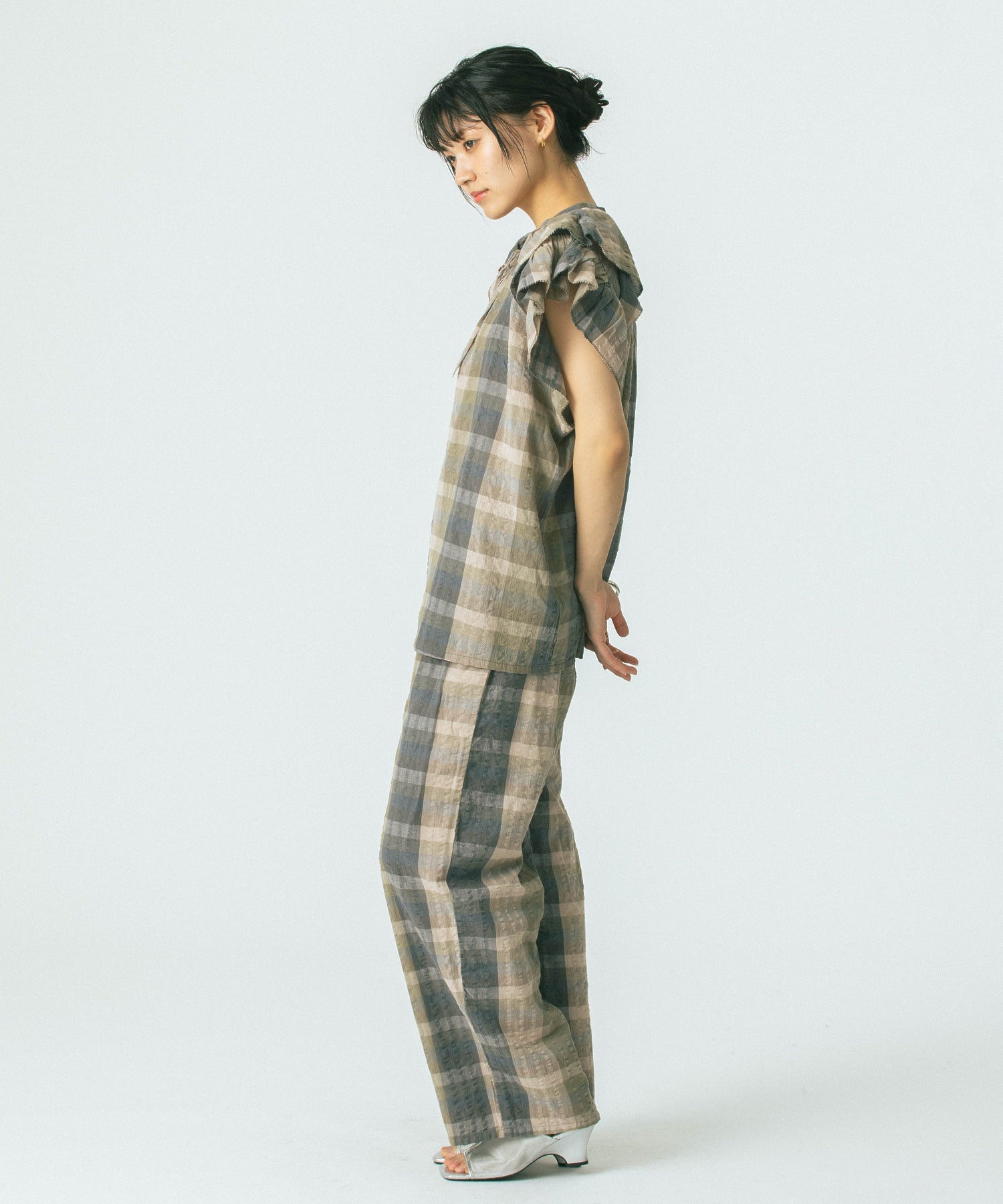 【WEB・一部店舗限定】SUCKER FRILL BLOUSE