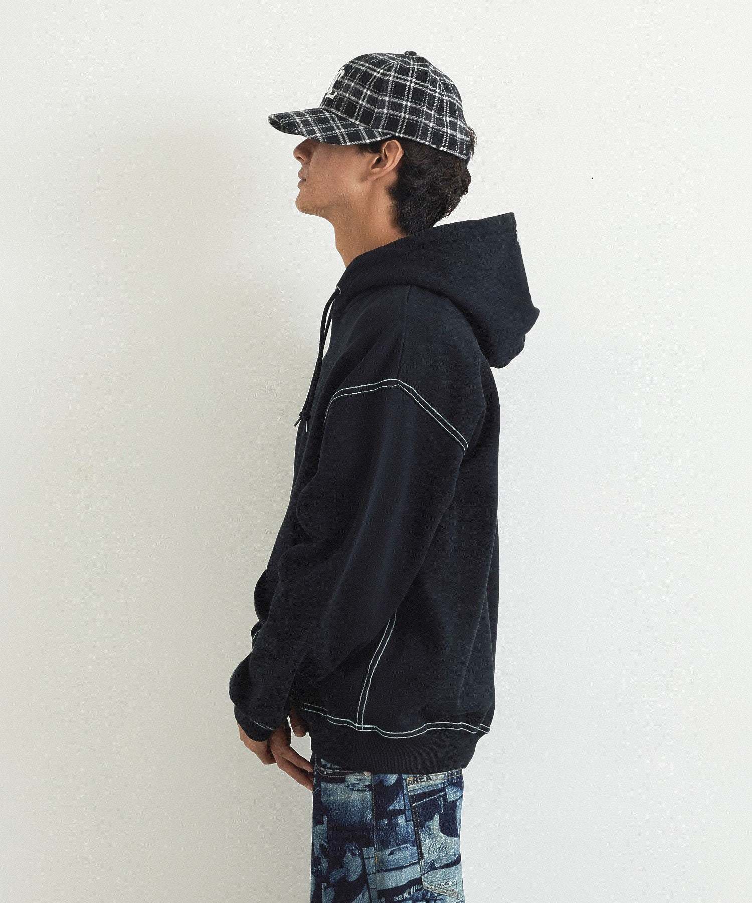 CONTRAST STITCH HOODED SWEATSHIRT