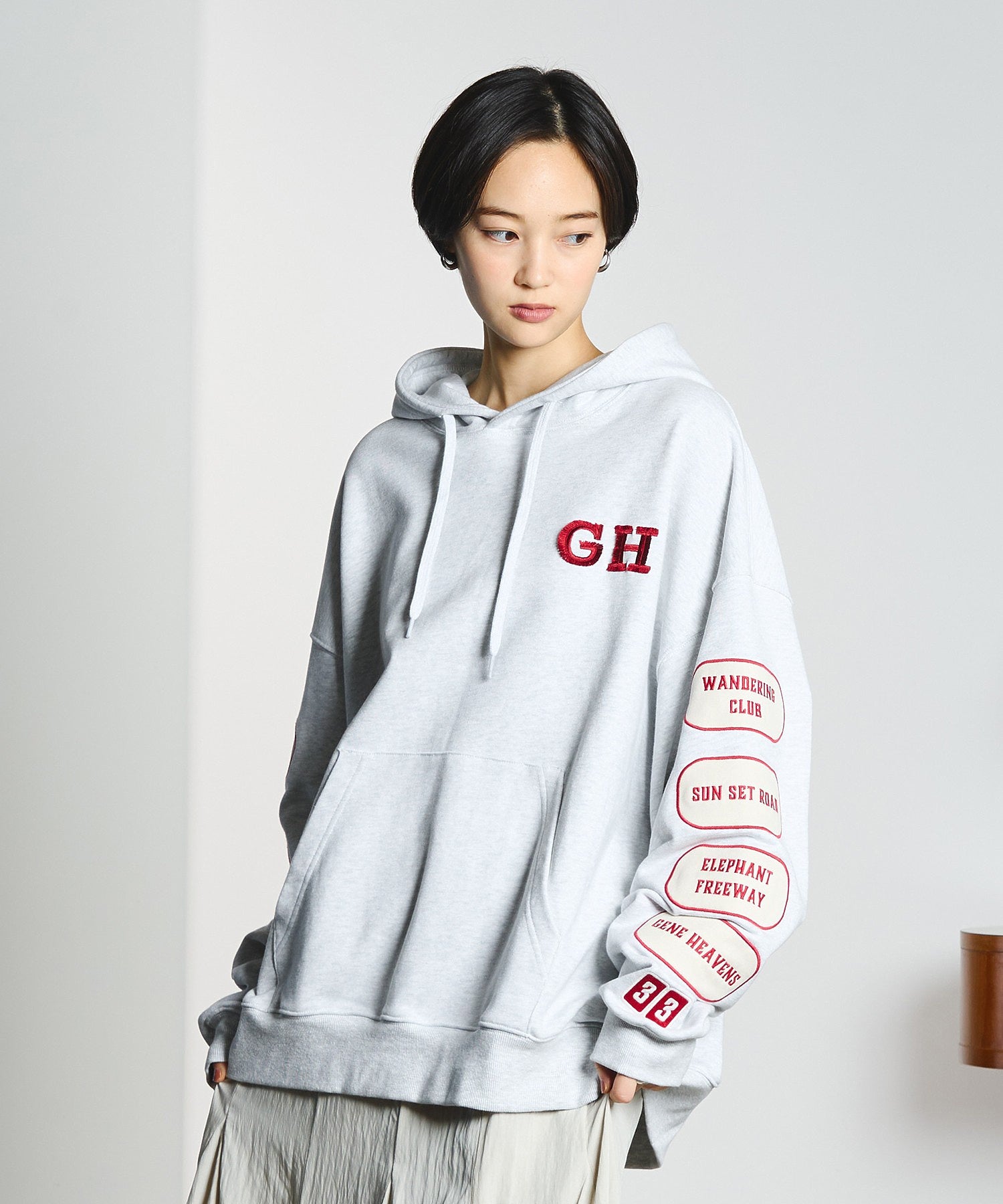 GENE HEAVENS/EMBROIDERY HOODED SWEAT