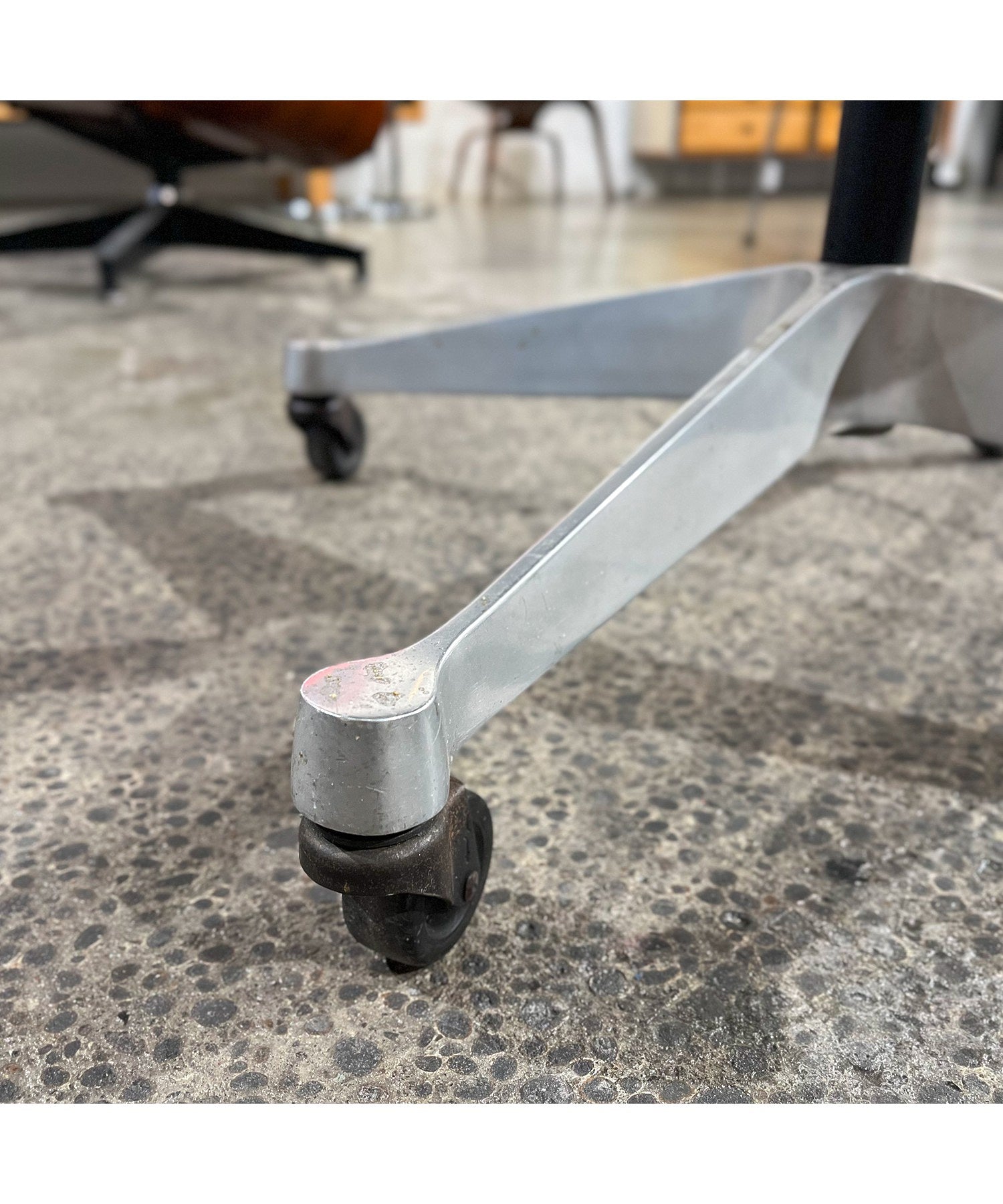Eames Tilt Swivel Base / Vintage