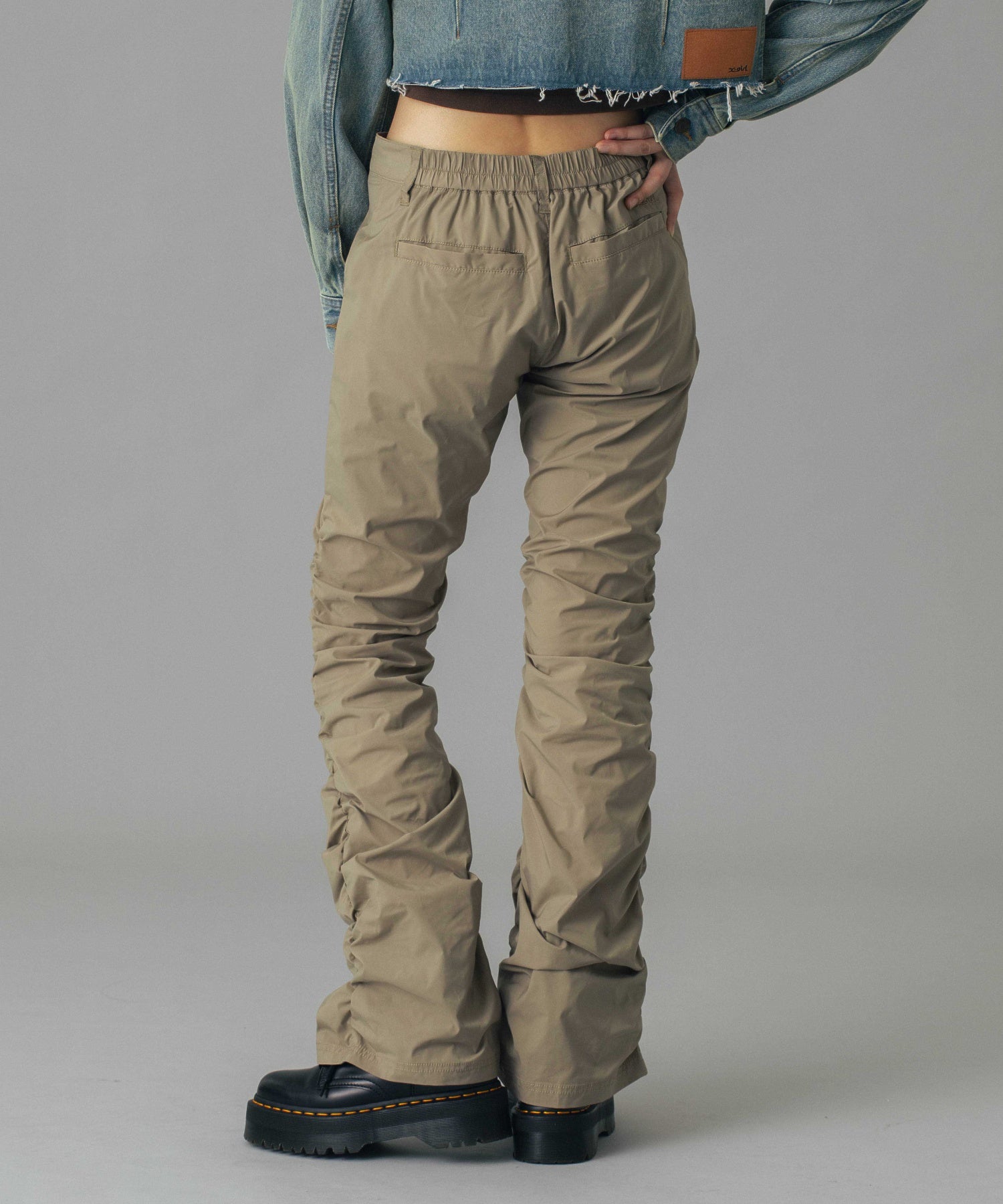 SHIRRING FLARE PANTS