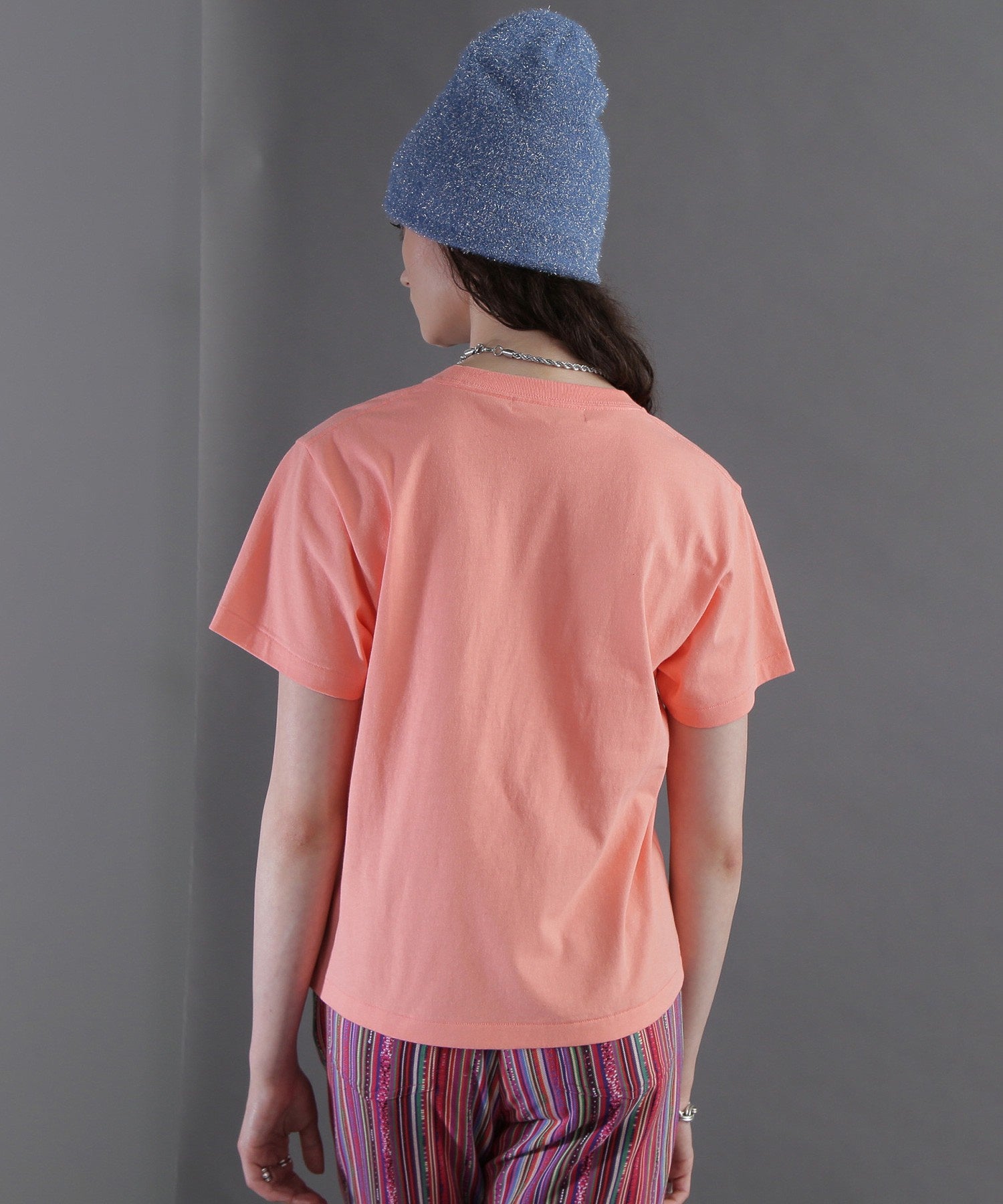 mag.by c/フラワーグラフィックTシャツ