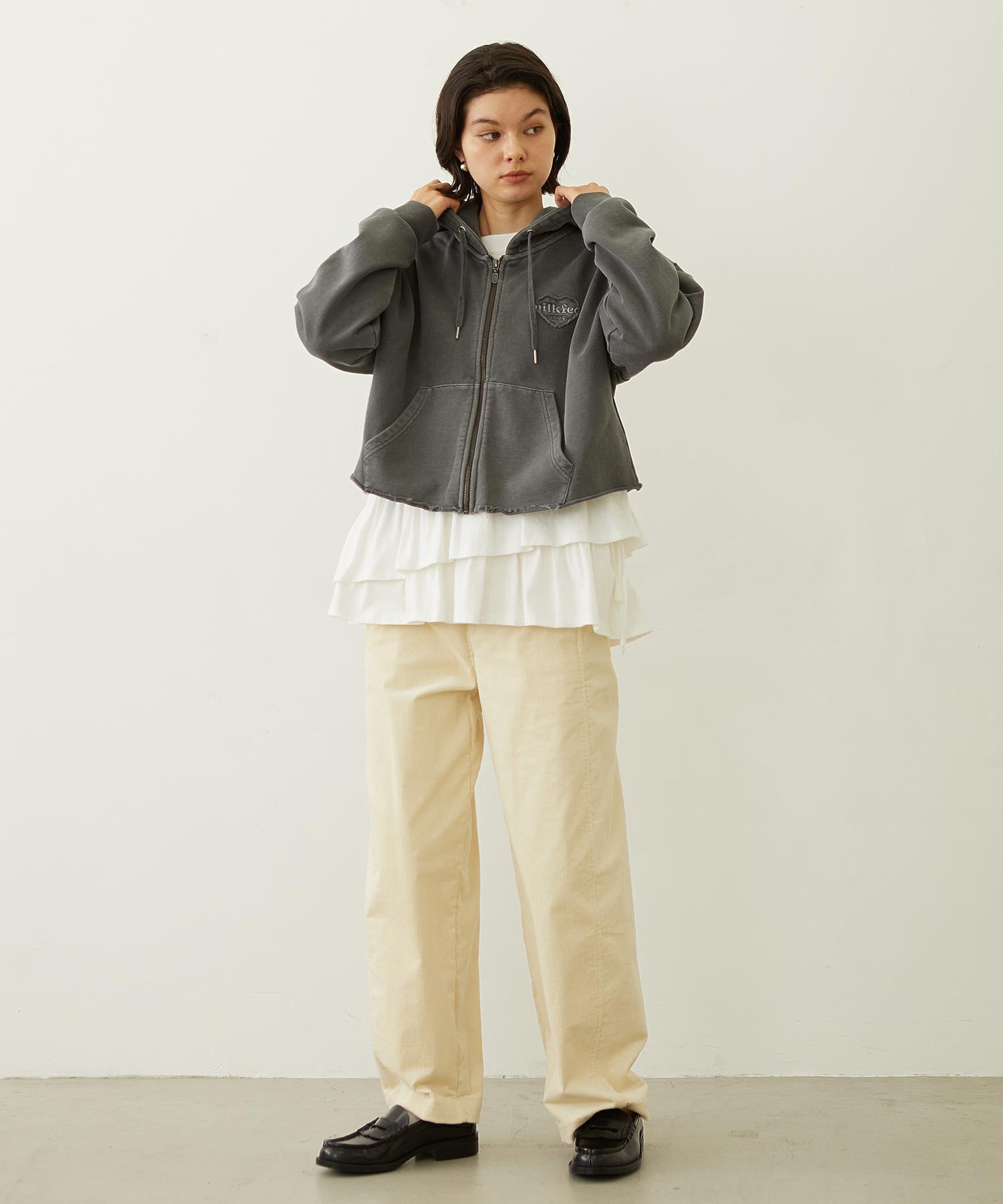 HEART MOTIF FADED CROPPED ZIP UP HOODIE