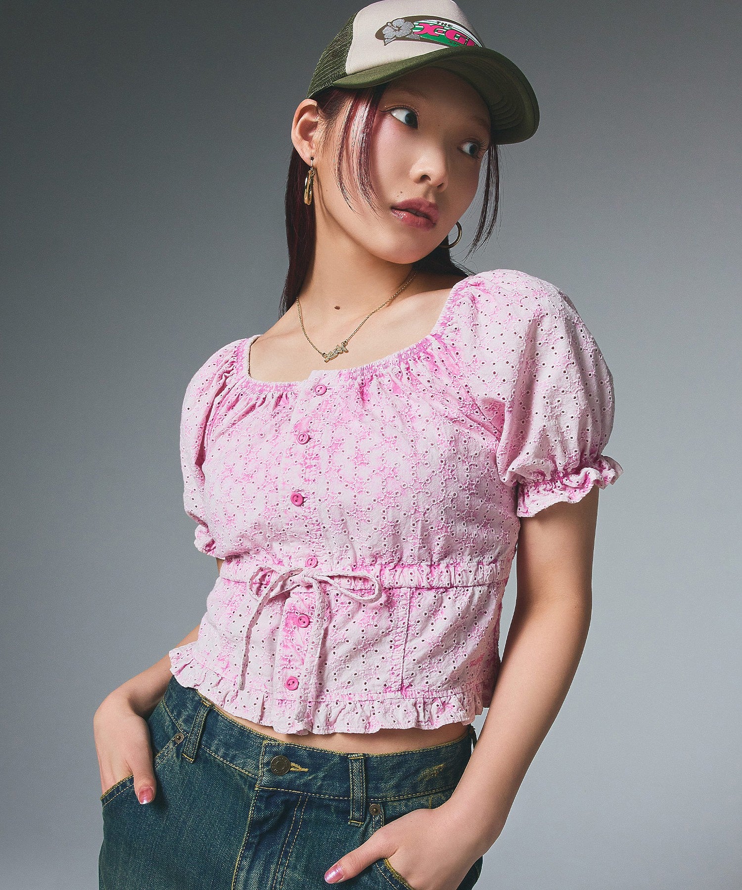 HIBISCUS OVAL LOGO TRUCKER CAP