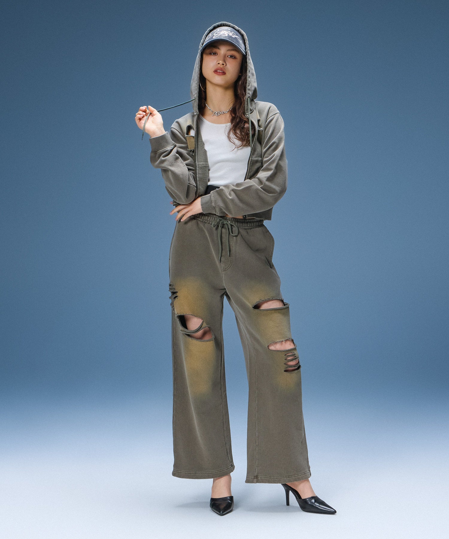 DISTRESSED ZIP UP SWEAT HOODIE