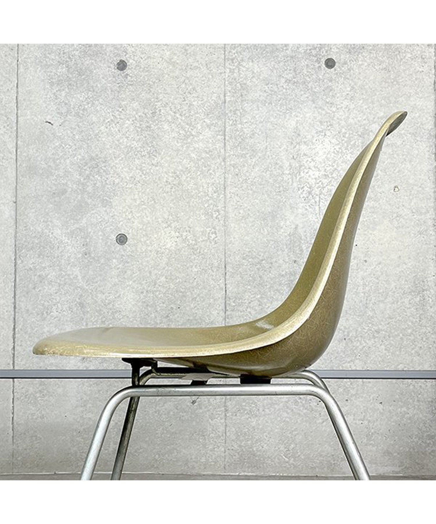 HermanMiller Side Shell / Raw Umber