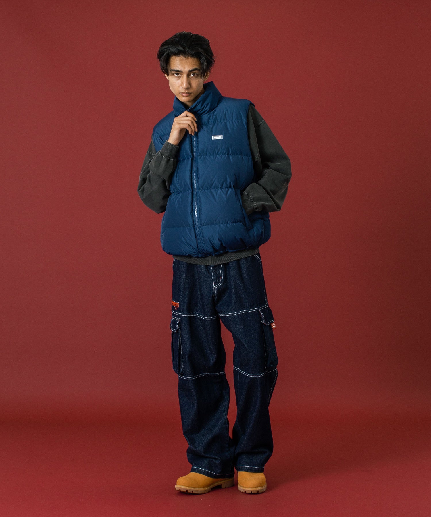 DOWN VEST