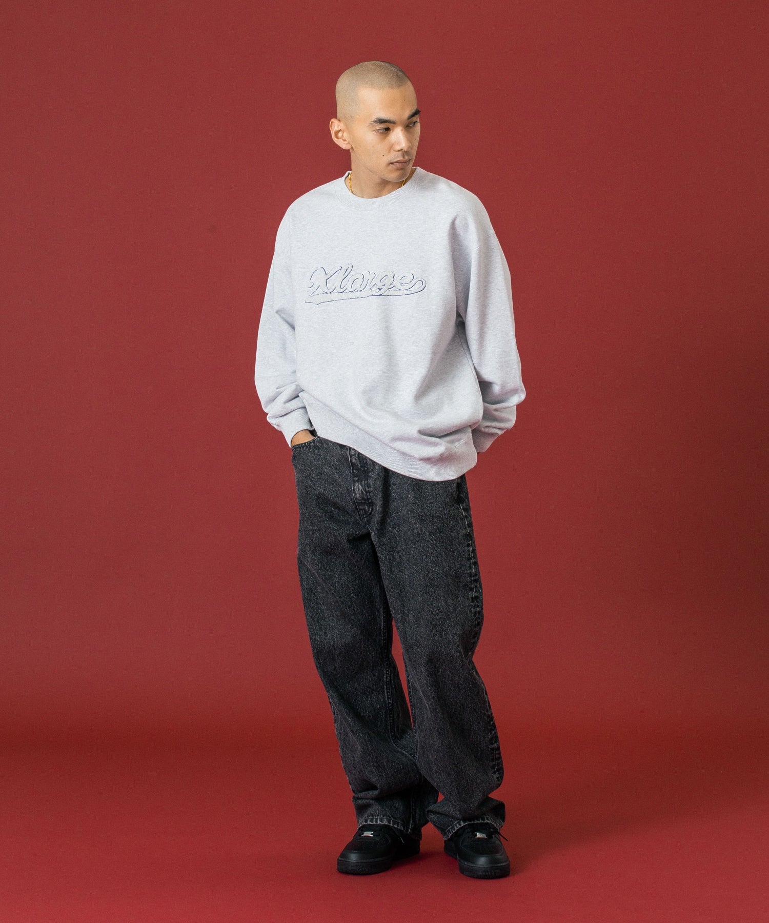 CHENILLE LOGO CREWNECK SWEATSHIRT