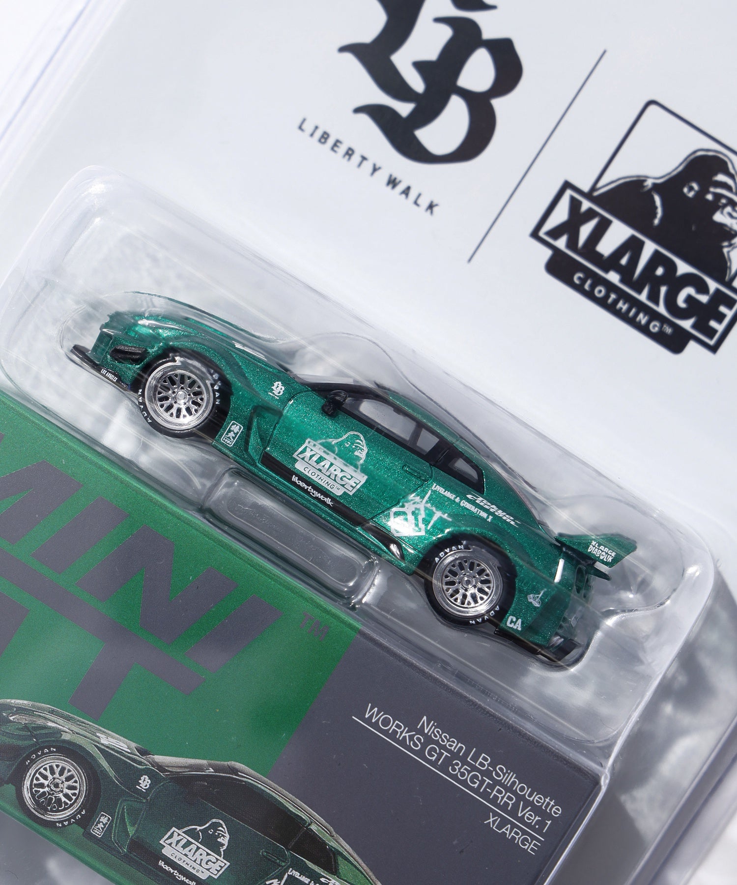 XLARGE×LIBERTY WALK MINI GT 1/64 LB-Silhouette WORKS GT NISSAN 35GT / LB Blister Packaging WHITE