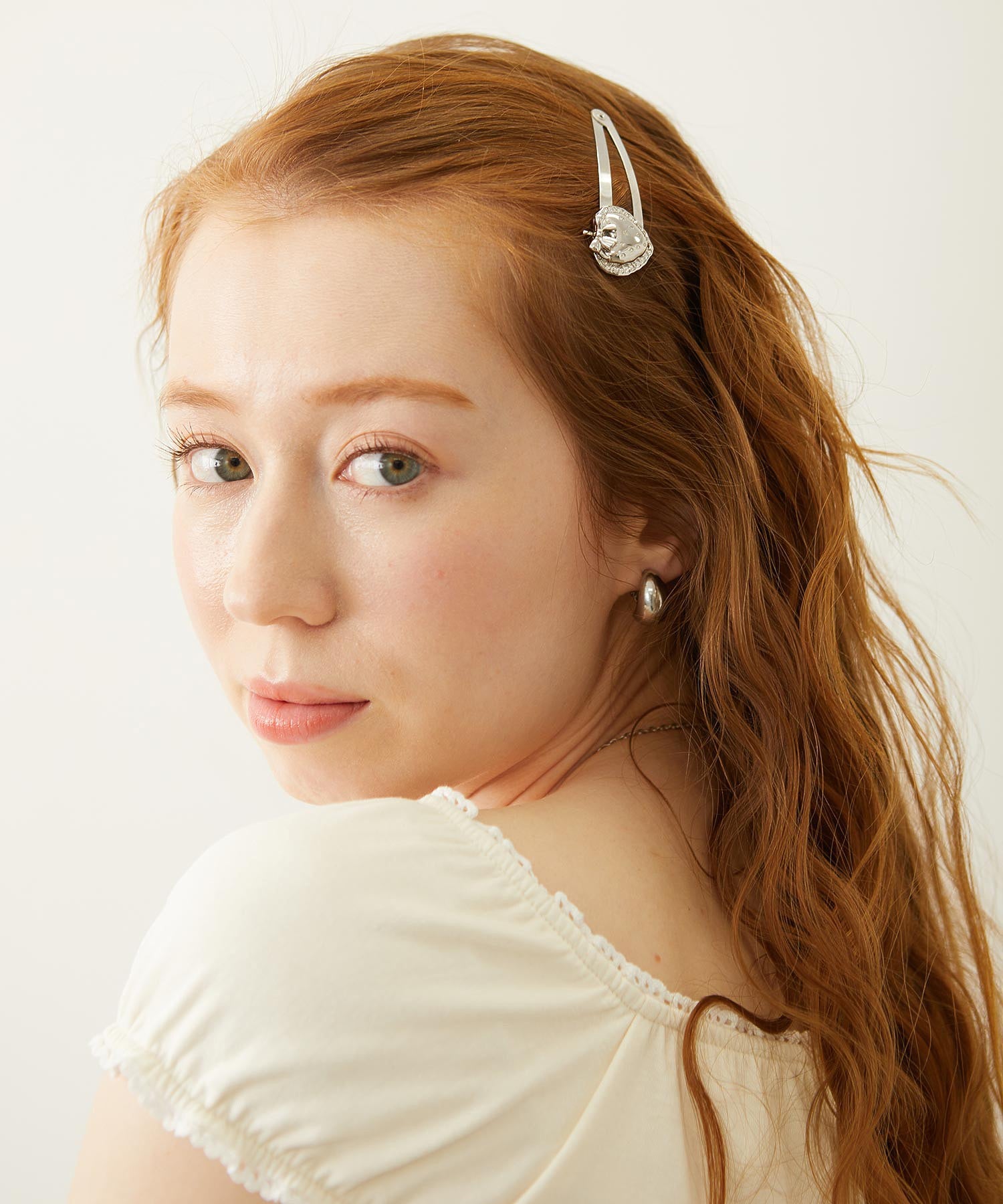 STRAWBERRY HAIR CLIP