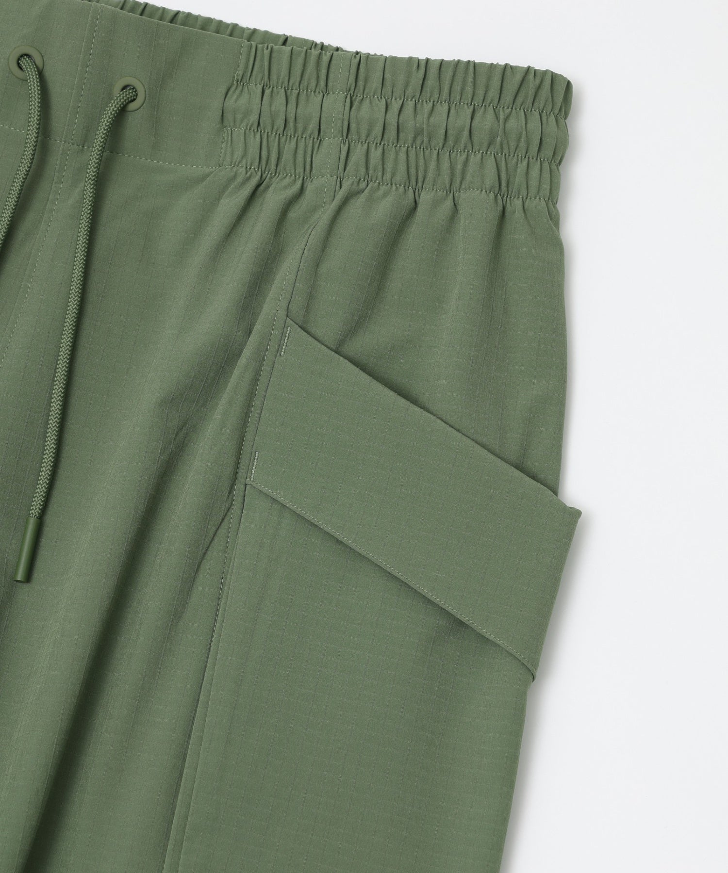 NEW BALANCE/ニューバランス/NB Grey cropped cargo pants MB61A5RJ