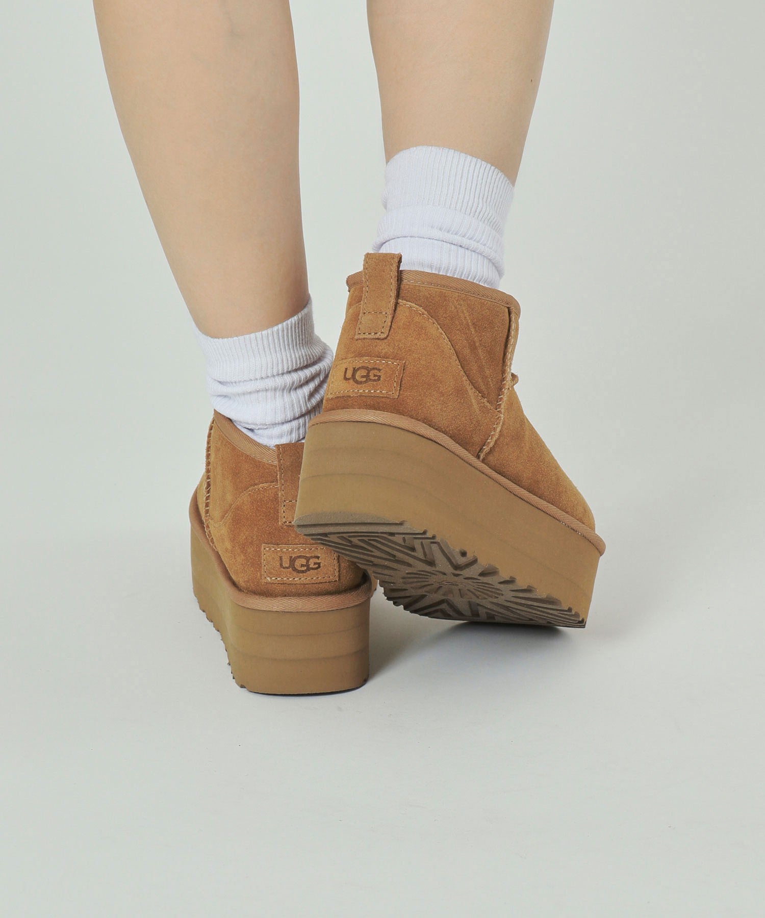 UGG/W CLASSIC ULTRA MINI PLATFORM