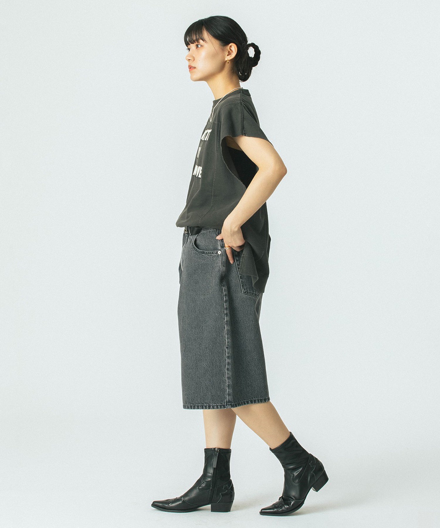 GENE HEAVENS/INDIGO LOVERS SLEEVELESS TEE