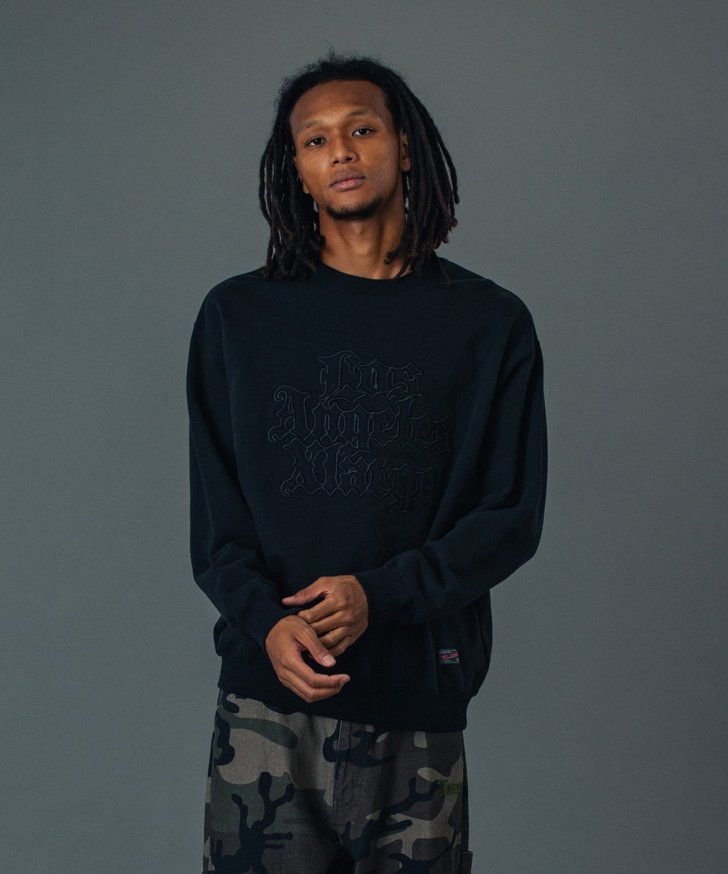 MODEL 身長185cm / 着用サイズ：Lサイズ